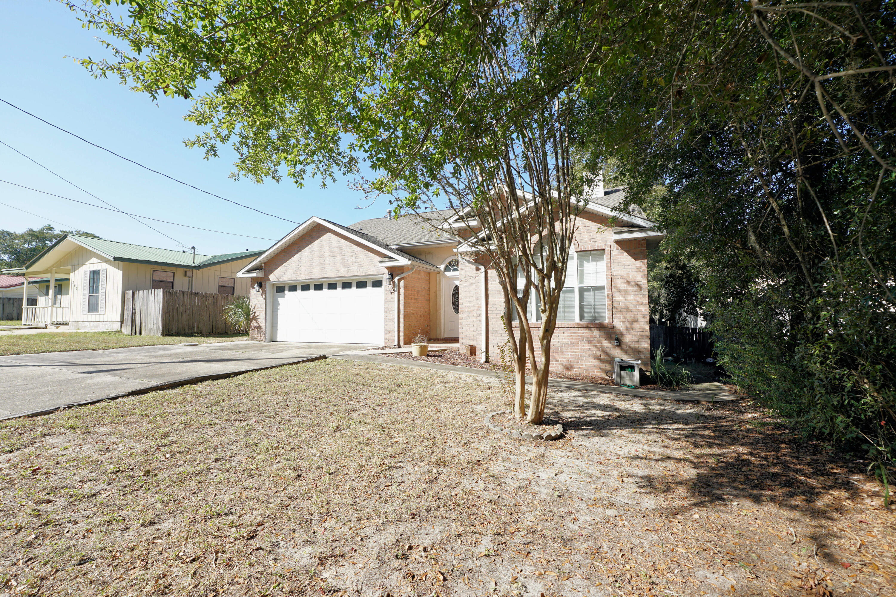 FLORIDA HEIGHTS - Residential