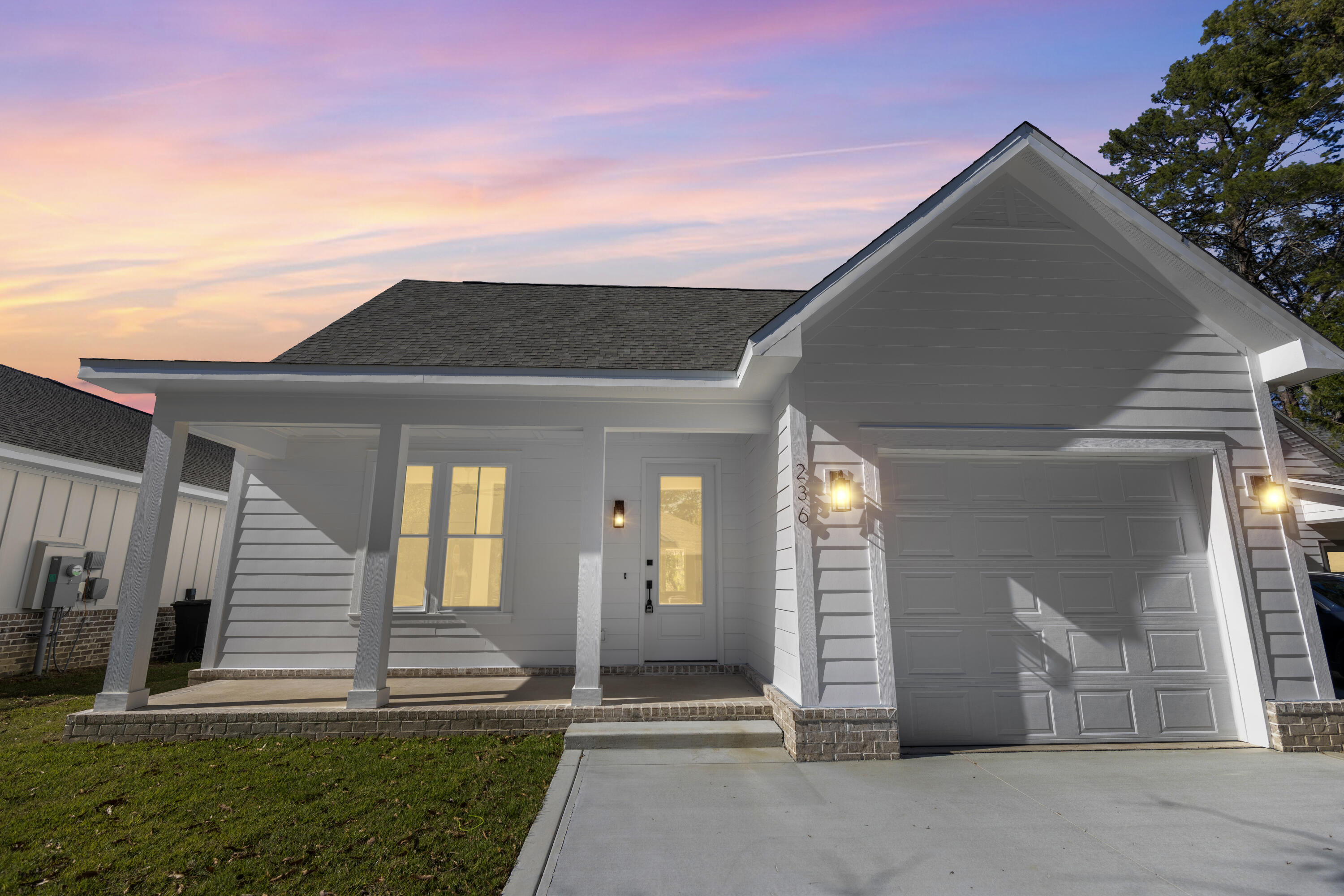 LAGRANGE LANDING - Residential