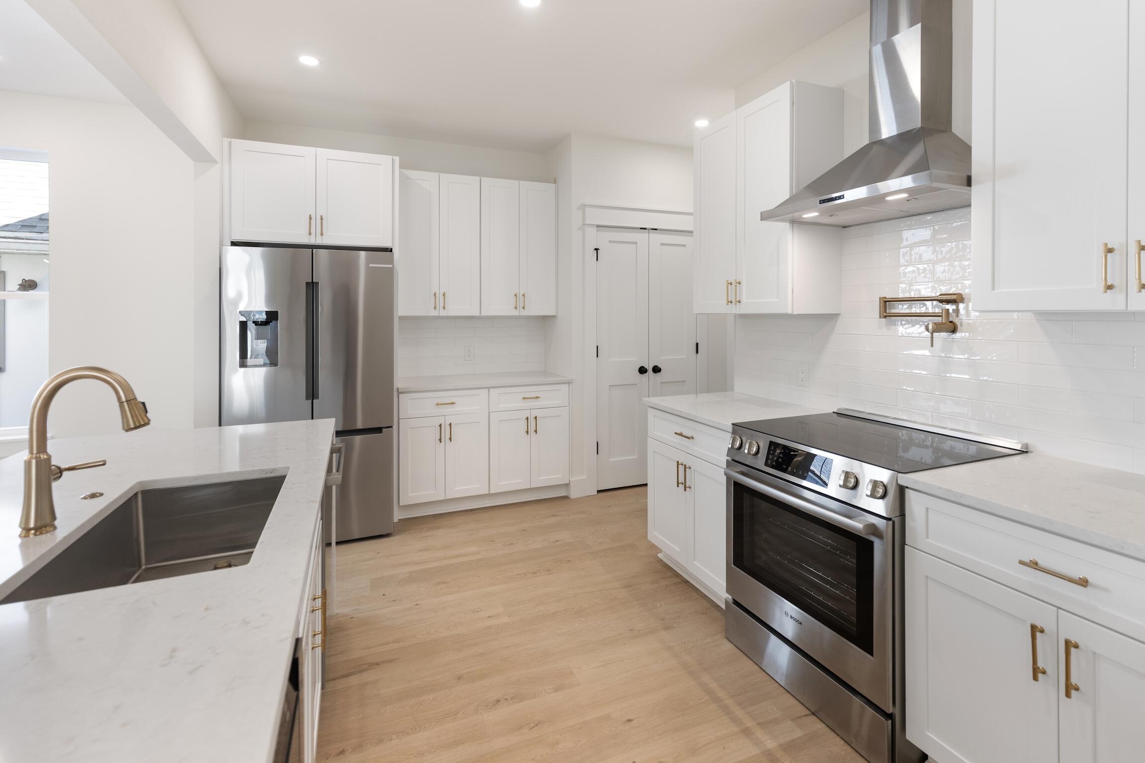 LAGRANGE LANDING - Residential