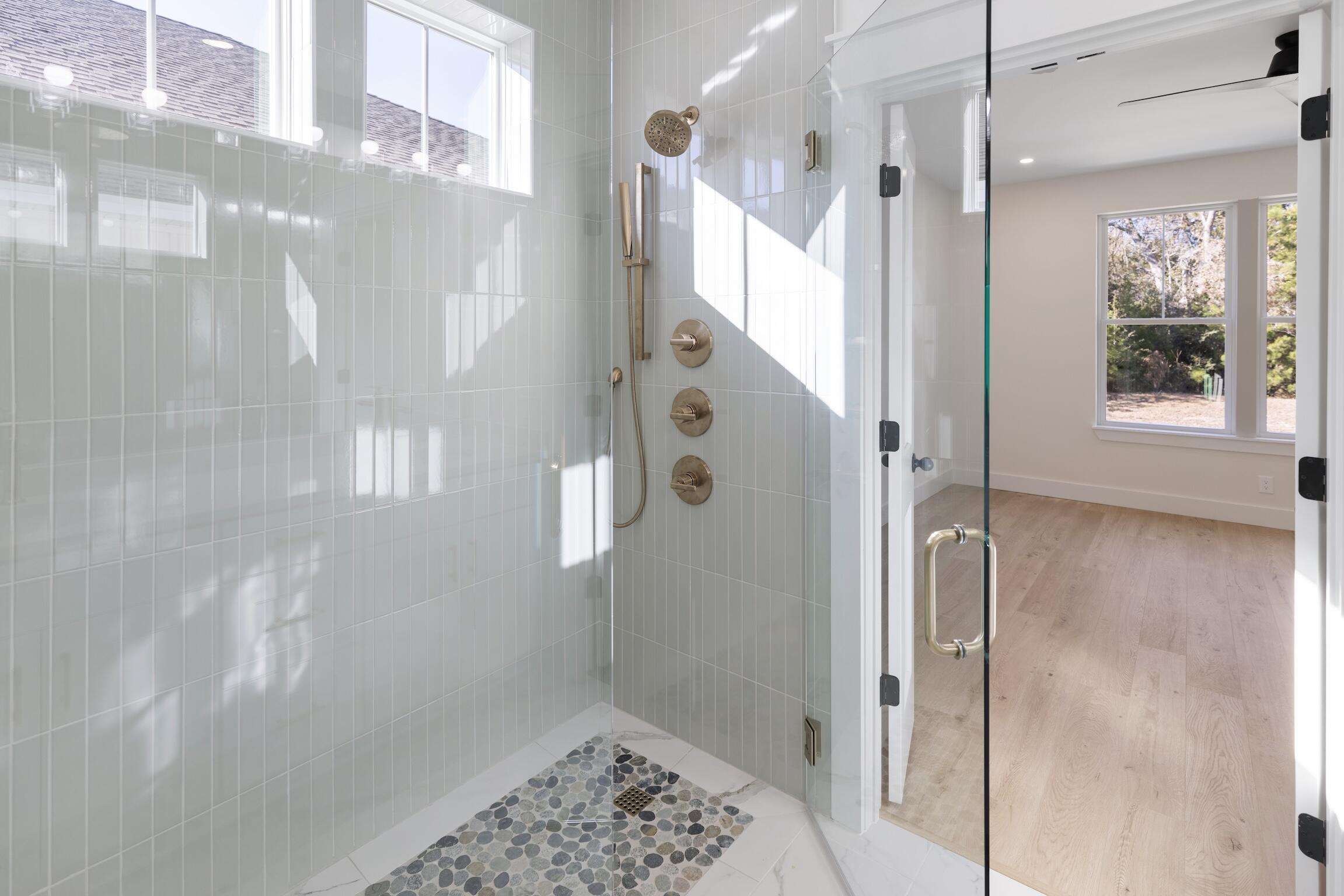 LAGRANGE LANDING - Residential