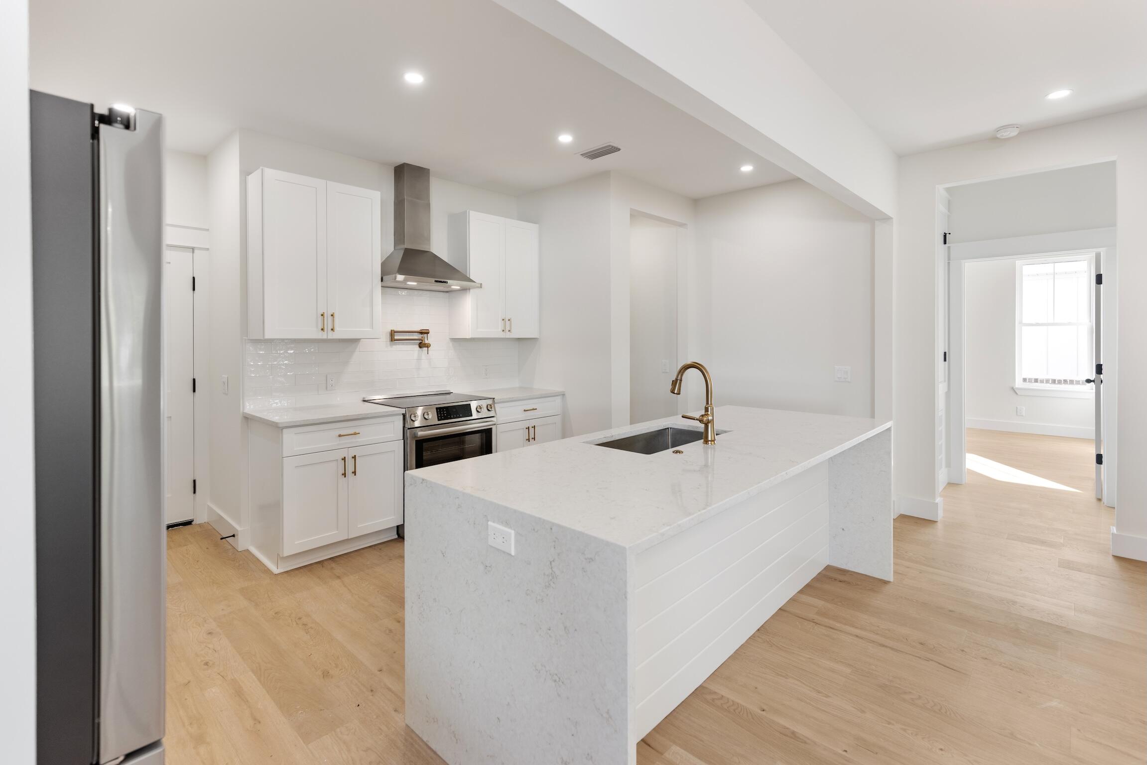 LAGRANGE LANDING - Residential