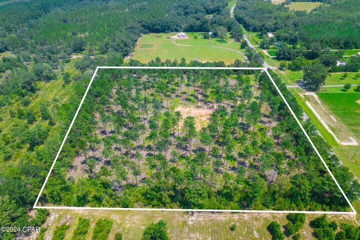 NO RECORDED SUBDIVISION - Land