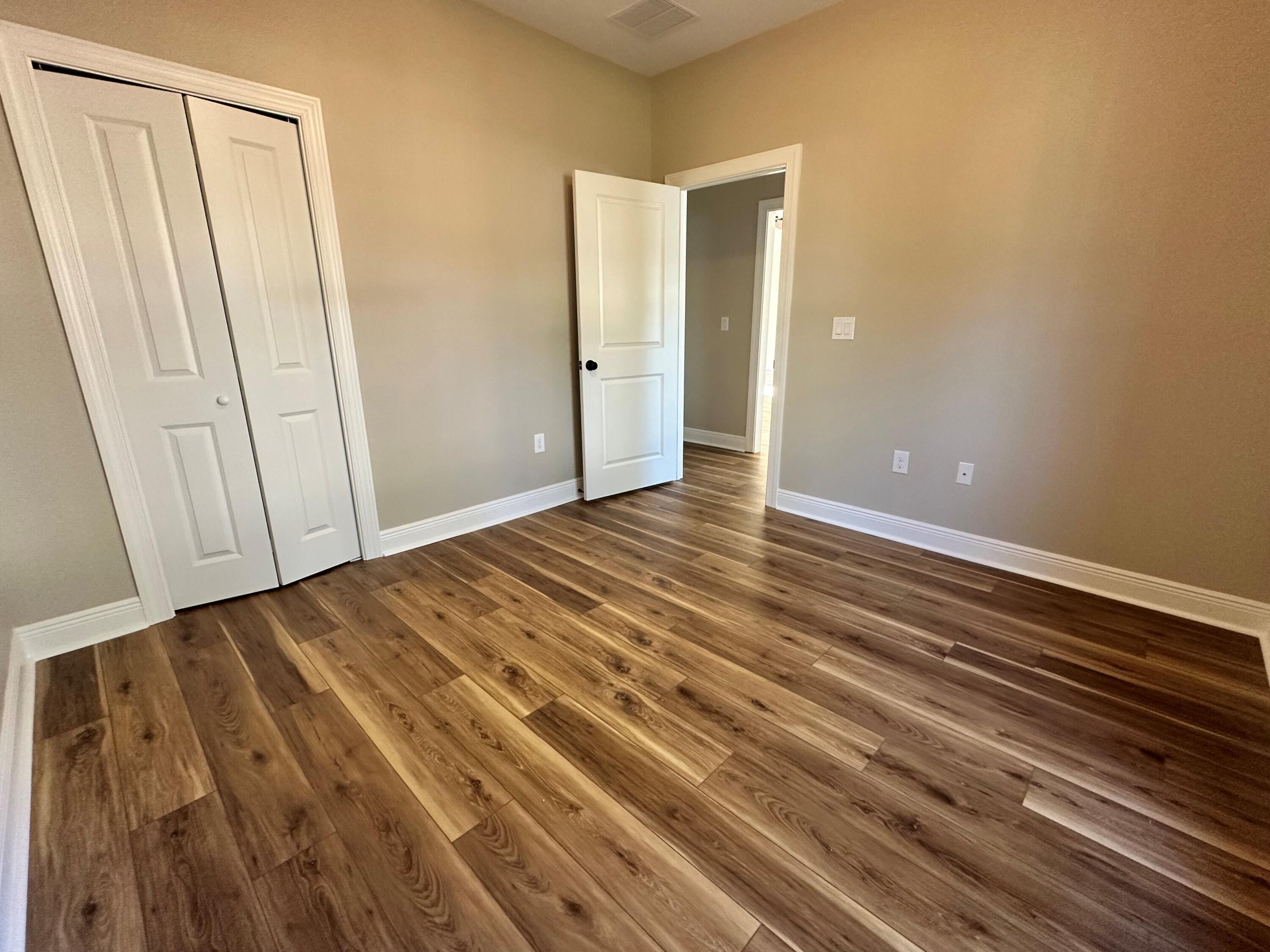 COUNTRY BREEZE ESTATES - Residential