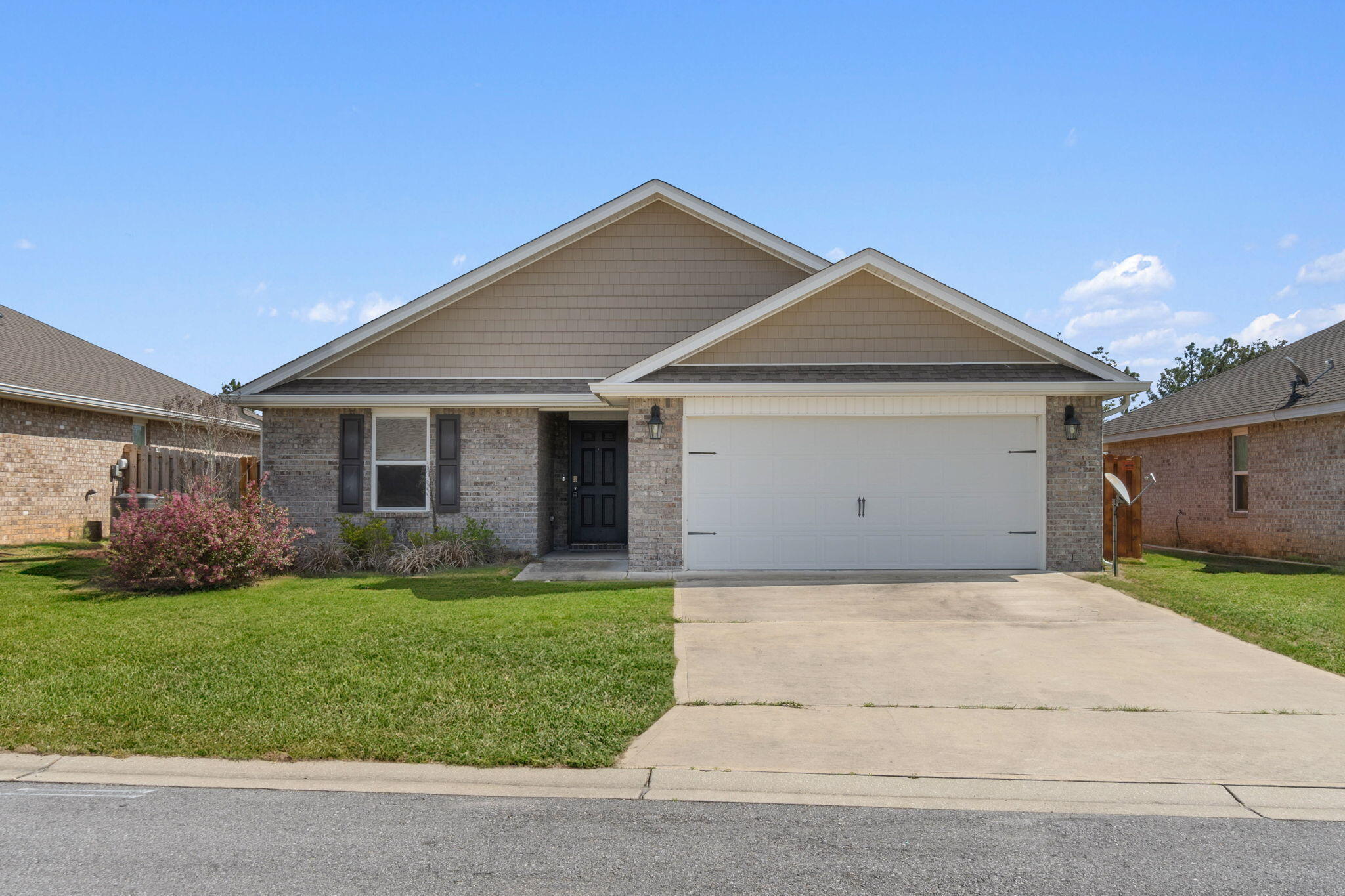 AVAILABLE NOW... 10% off special for the first two months rent!! 3bd/2bth home nestled in Redstone Commons. COMMUNITY POOL, playground, and Clubhouse on site! This open floor plan is accentuated by abundant natural light and contemporary finishes throughout. Freshly painted interior walls add a touch of elegance to the home.

NO smoking and ONE pet allowed.

All applicants are required to complete an application on PetScreening.com regardless of if they own a pet or not. Applicants with an ESA are also required to complete the application. We also offer a security deposit waiver option for tenants such that they do not have to pay a security deposit upfront. Terms and conditions apply. Review addenda for details.

This property is a part of a Homeowners Association and tenants will be required to adhere to certain rules and restrictions. If you have any questions, you may request to view the HOA Covenants prior to application.