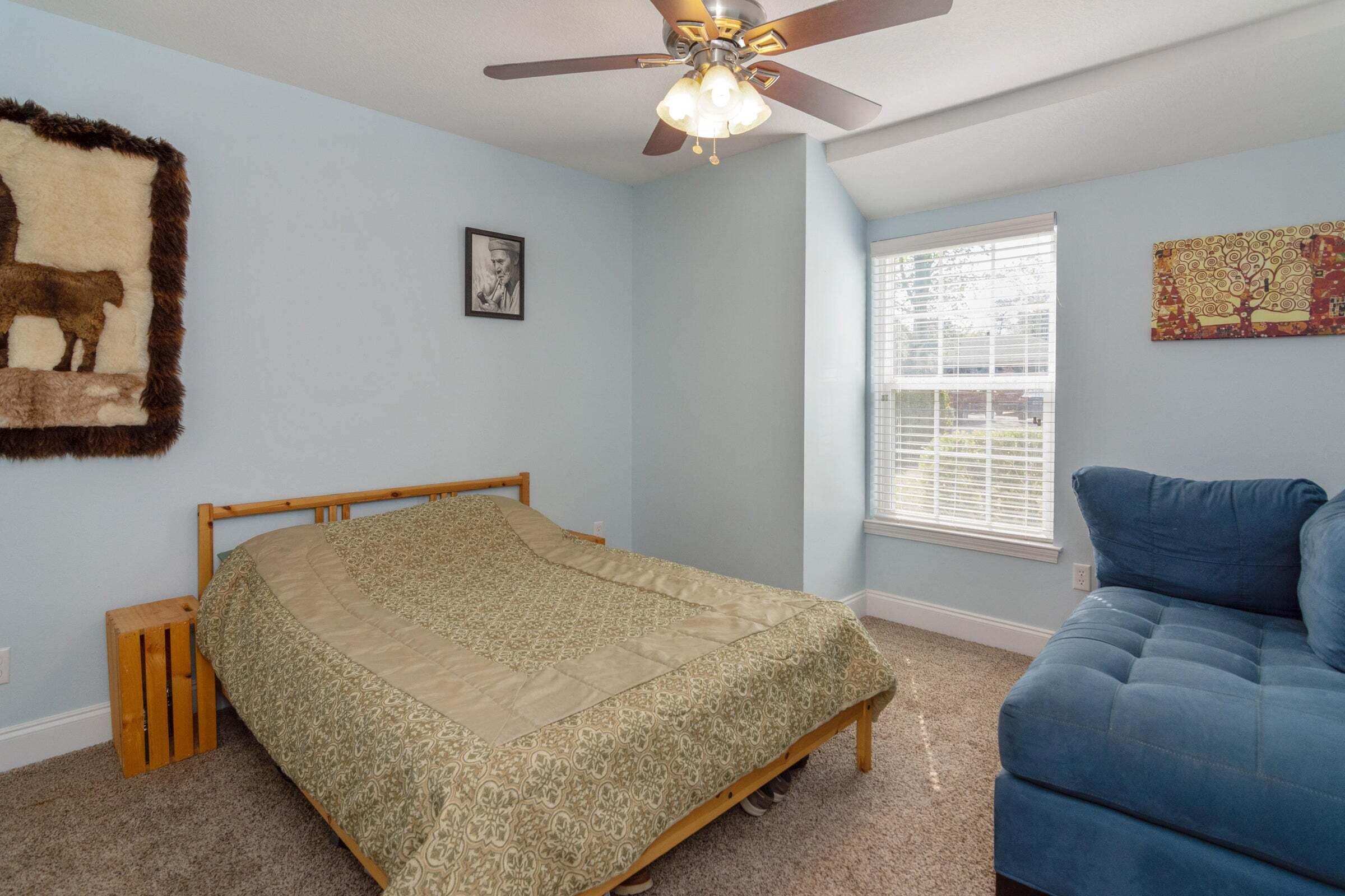 VALPARAISO PINECREST 5 - Residential Lease