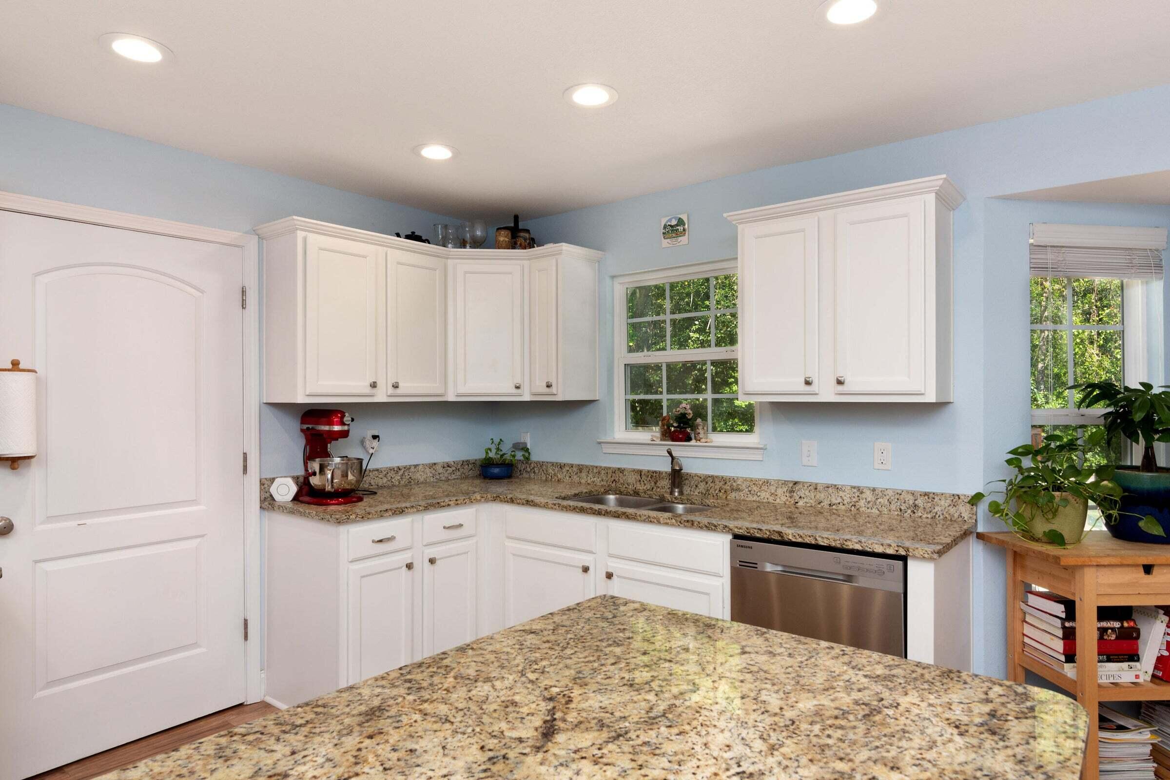 VALPARAISO PINECREST 5 - Residential Lease