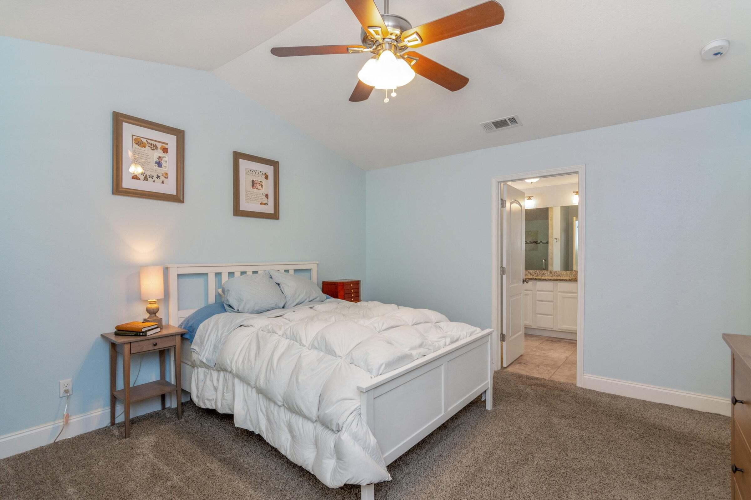 VALPARAISO PINECREST 5 - Residential Lease