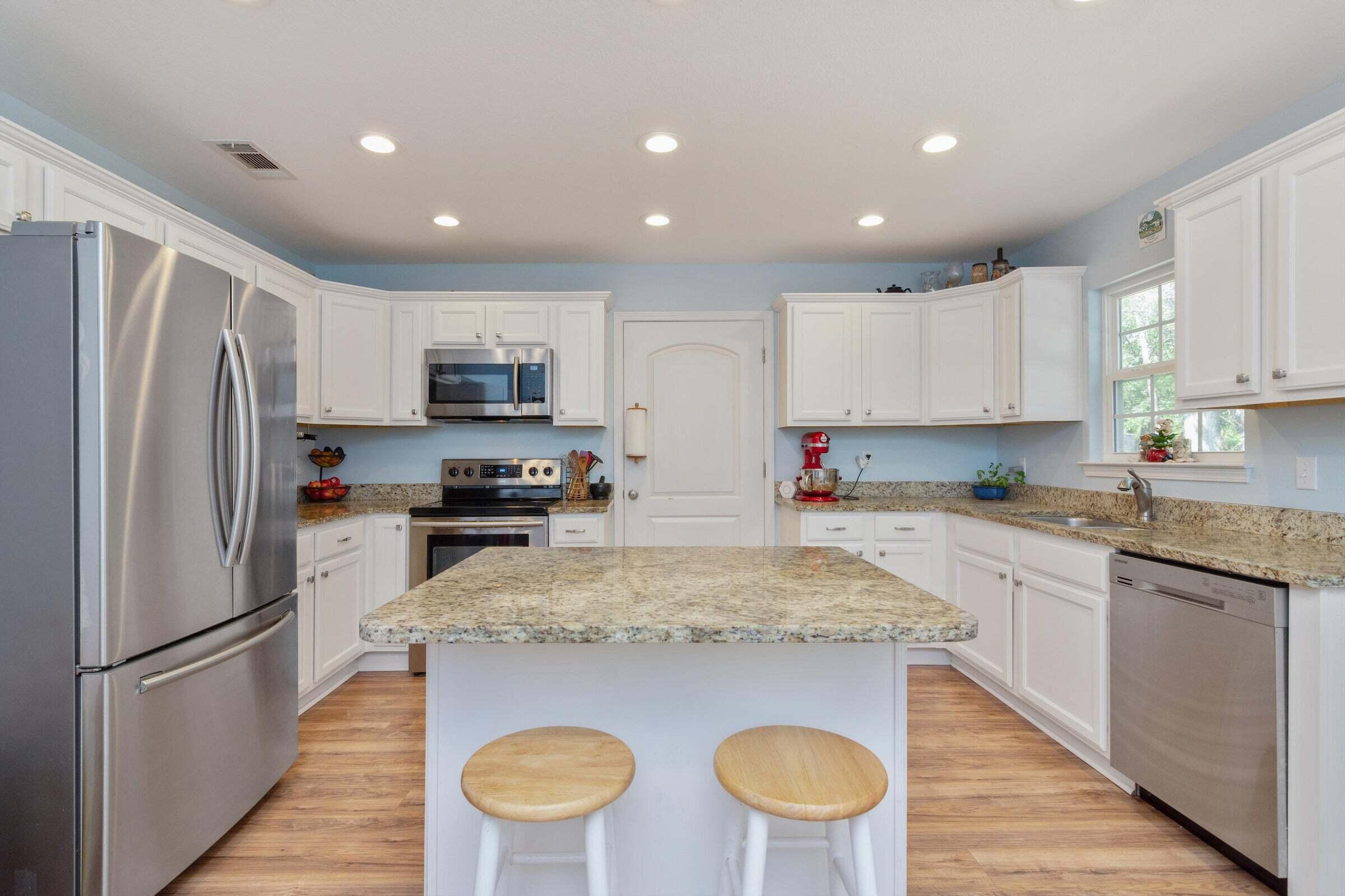VALPARAISO PINECREST 5 - Residential Lease
