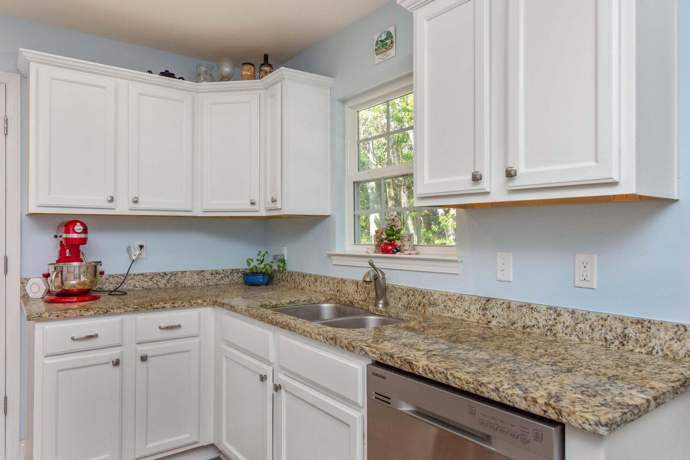 VALPARAISO PINECREST 5 - Residential Lease