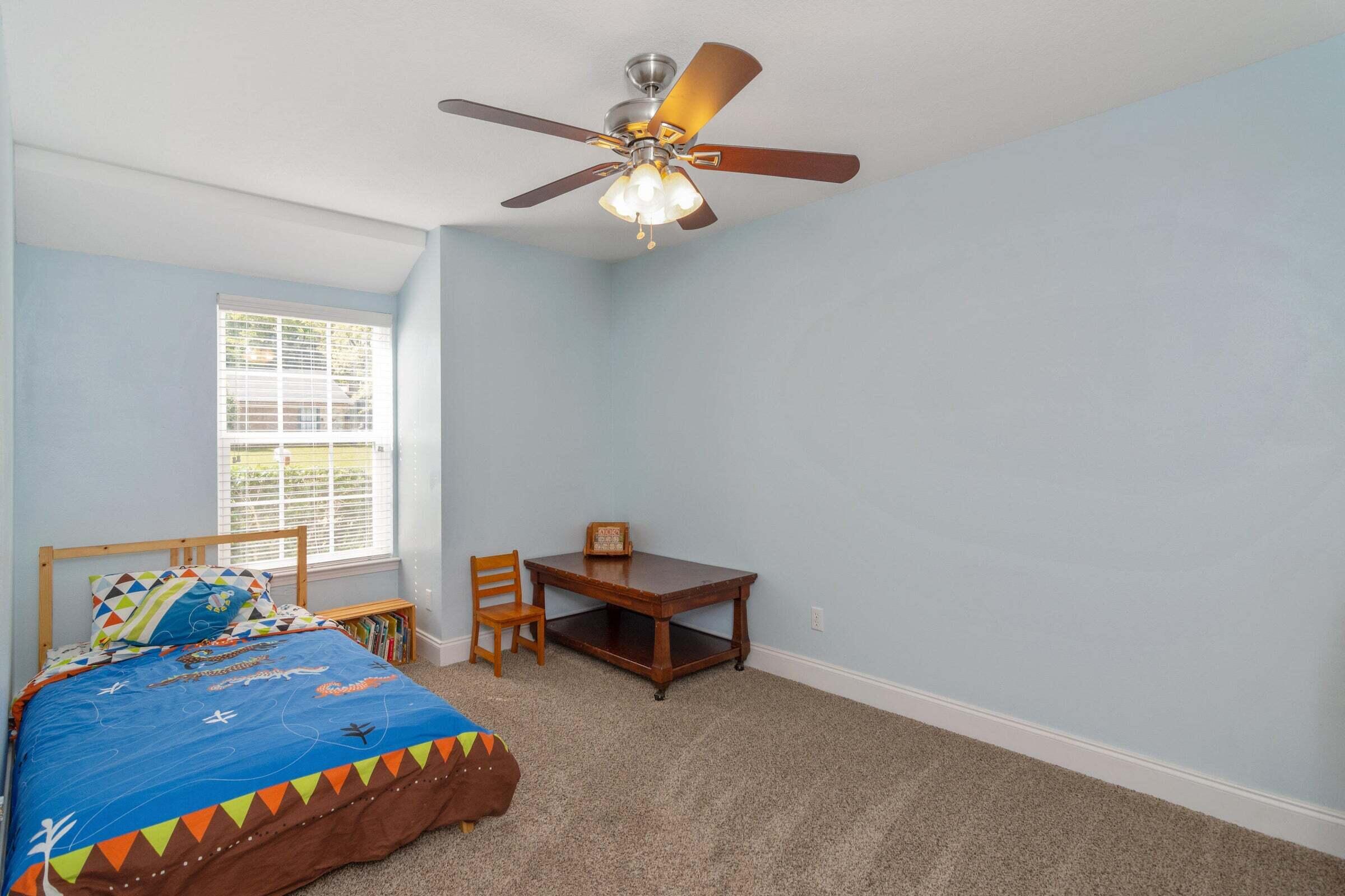 VALPARAISO PINECREST 5 - Residential Lease