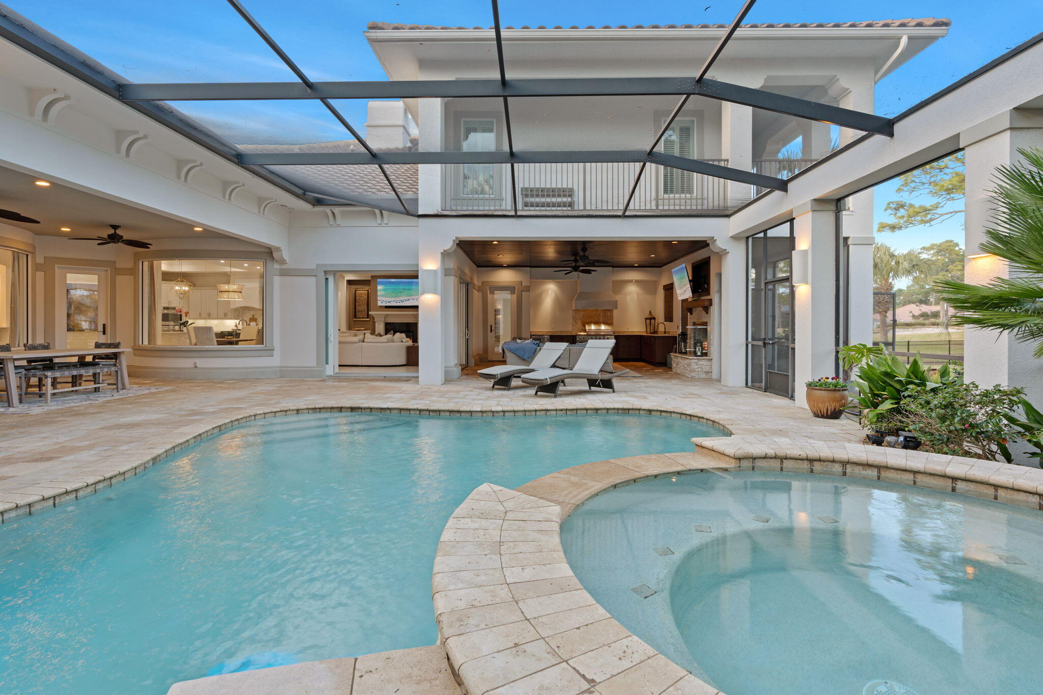 ISLAND GREEN - Residential