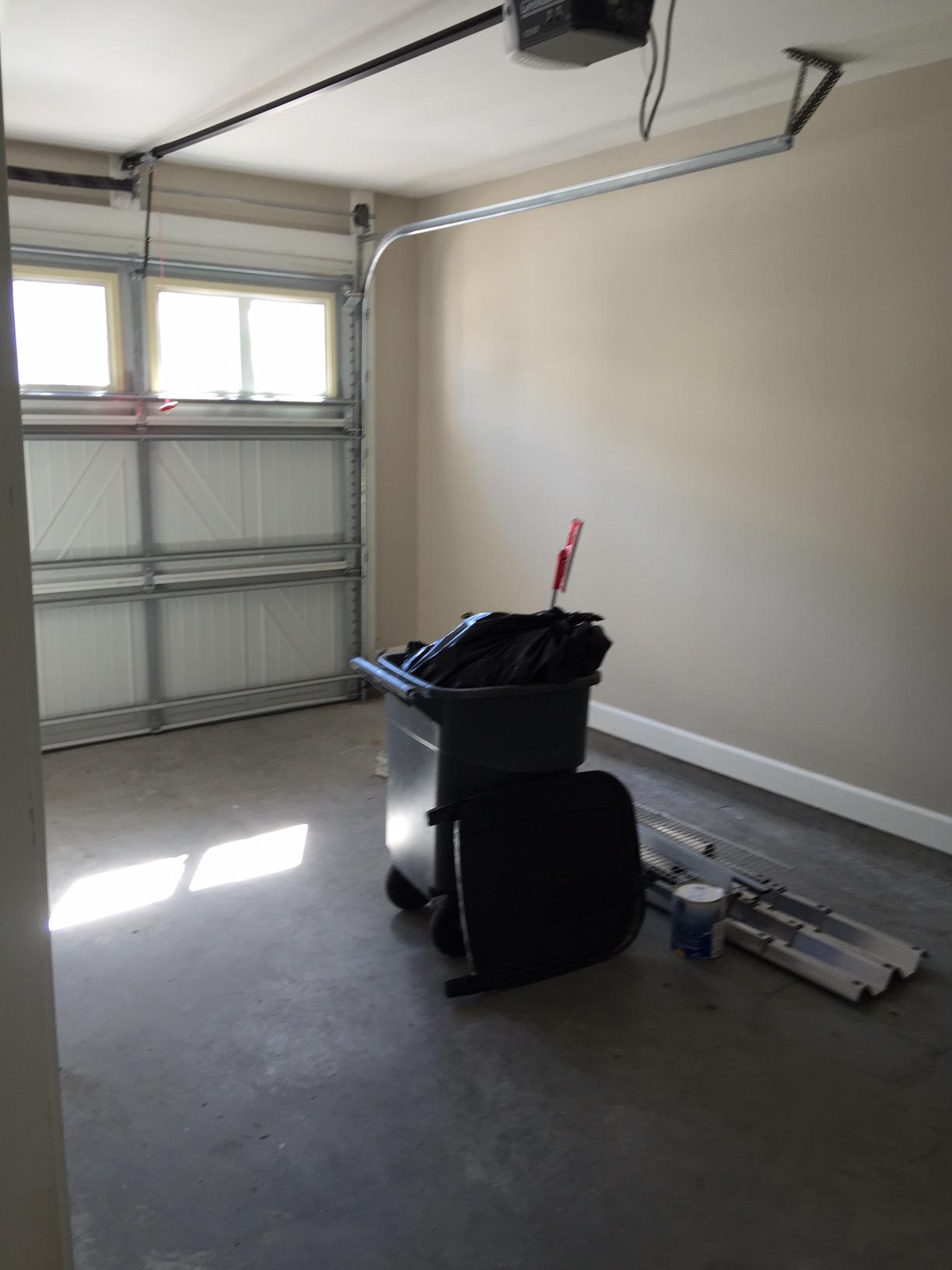 EAGLE BAY - Residential Lease