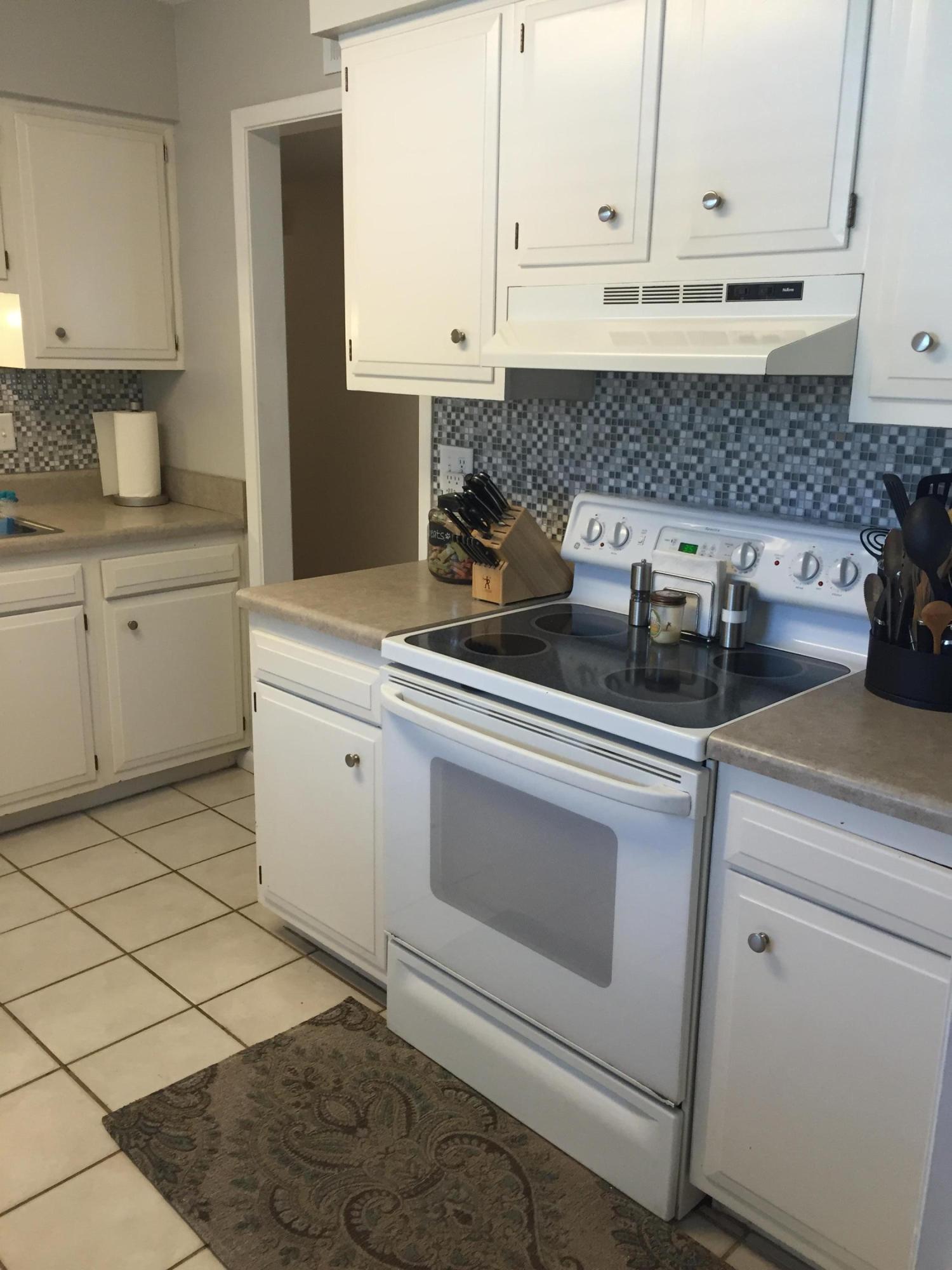 PORT DIXIE - Residential Lease