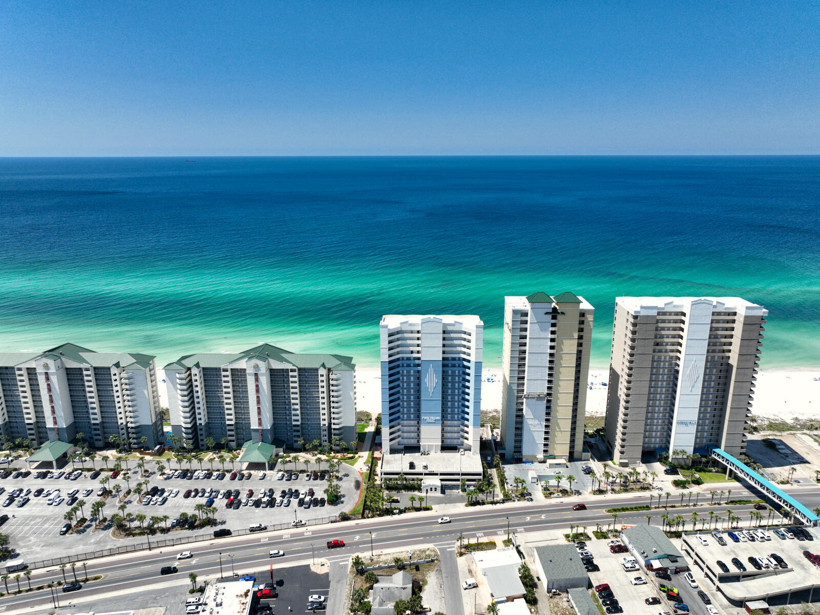 Twin Palms Resort - Residential
