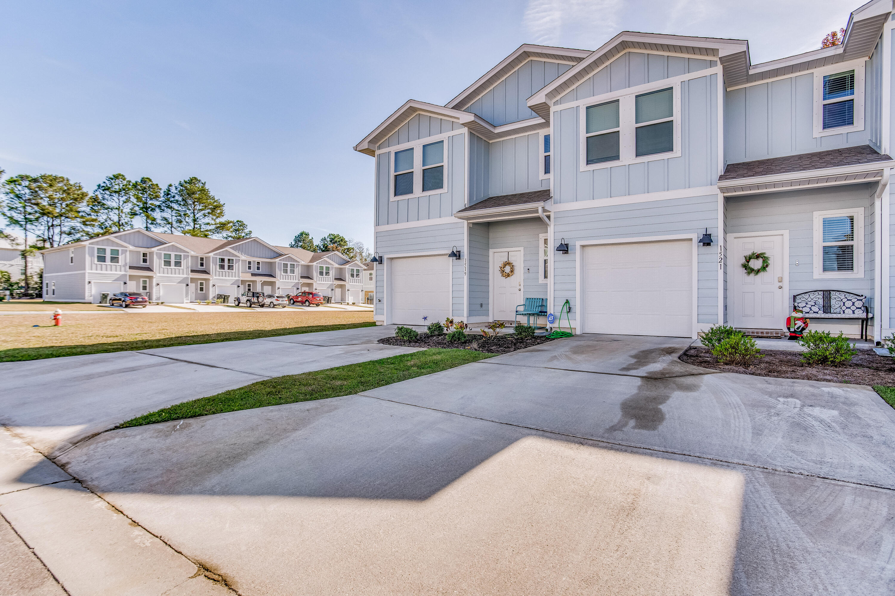 BRITTANY OAKS VILLAS - Residential