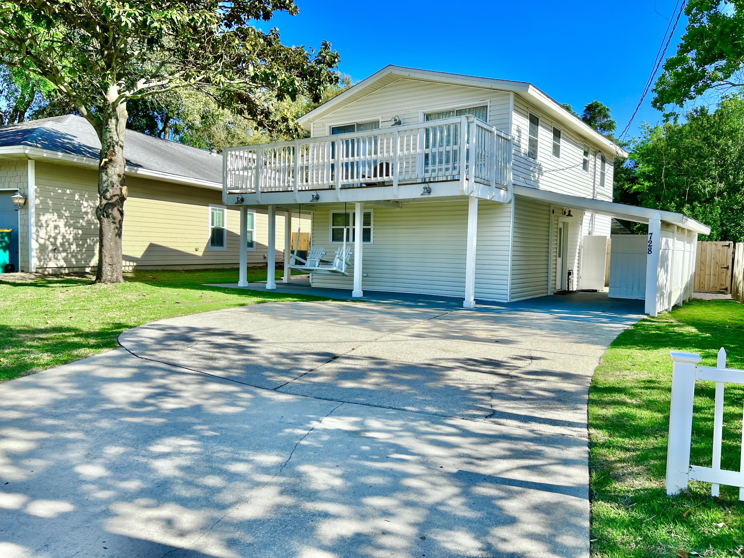 DESTIN (222100.00) - Residential