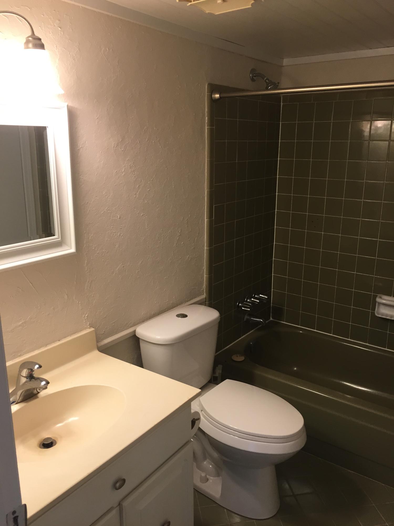 MOSSEY COVE T/H - Residential Lease