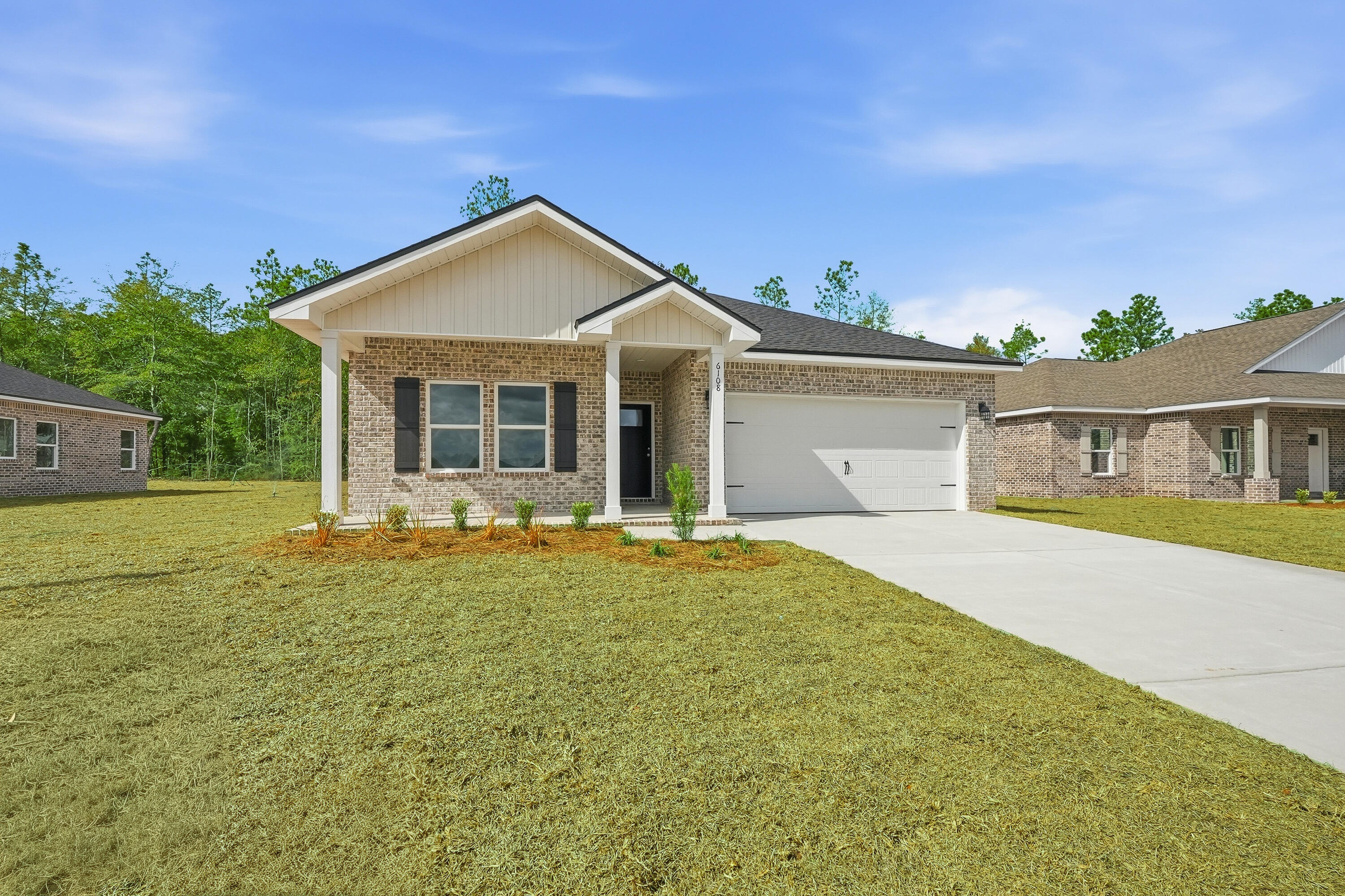 SPRINGTIME SPECIAL - $15,000 TOWARDS CLOSING COSTS + REFRIGERATOR, BLINDS, WASHER/DRYER ' Southern Charm S/D' located just off Poverty Creek, every lot is 1/4 acre, NO HOA - LOW COUNTY TAXES. Open concept has a seamless flow from the foyer to the family gathering space.  Kitchen has work island w/bar seating, cozy dining nook, corner pantry, stainless-steel appliances and quartz countertops.  Standard features include raised ceilings, recessed lighting, ceiling fans throughout, luxury vinyl plank flooring in common areas, double vanities & walk-in closet in owner's bath, finished garage.  
ASK ABOUT 4.99% INTEREST RATE VA/FHA.