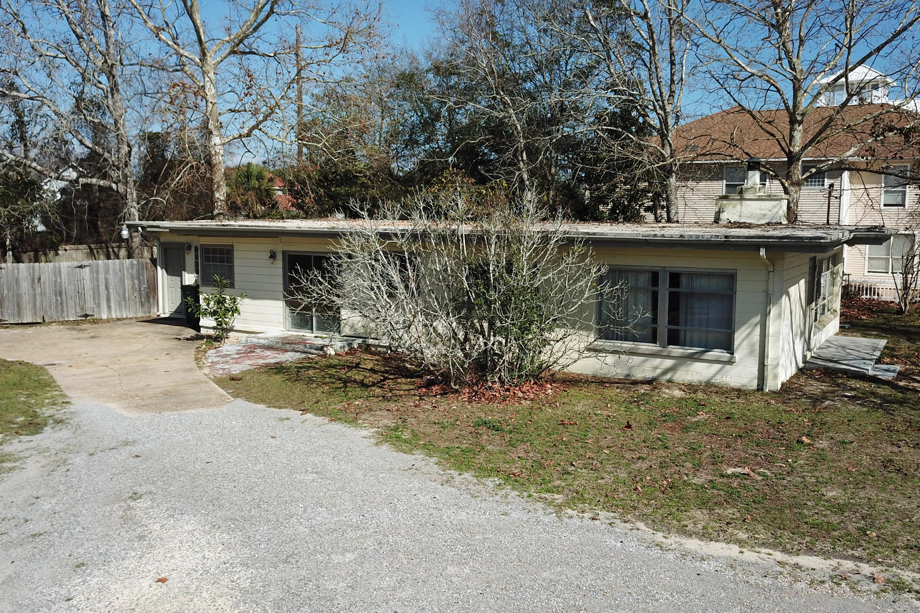 CRYSTAL BEACH - Residential