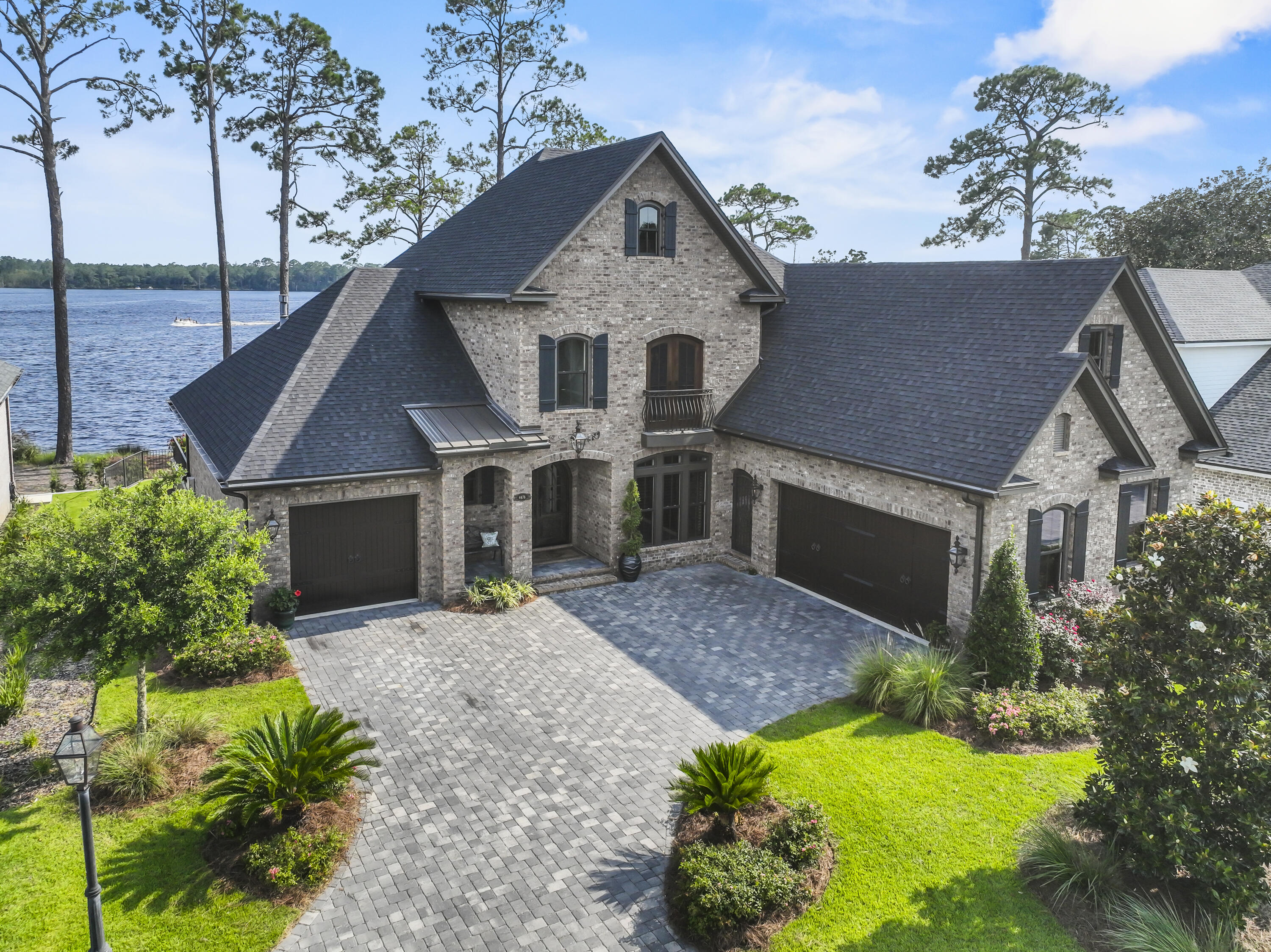 WATER'S EDGE - Residential