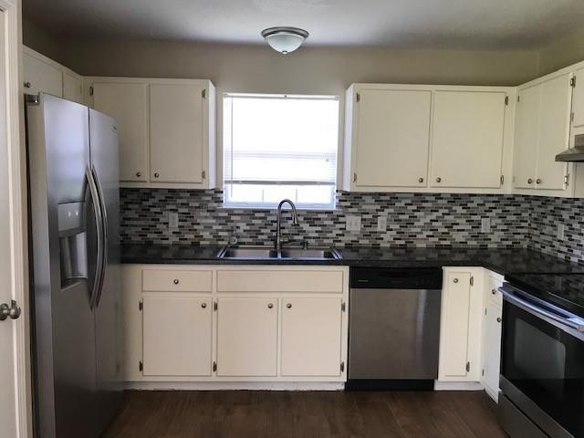 VICTORIA PARK - Residential Lease
