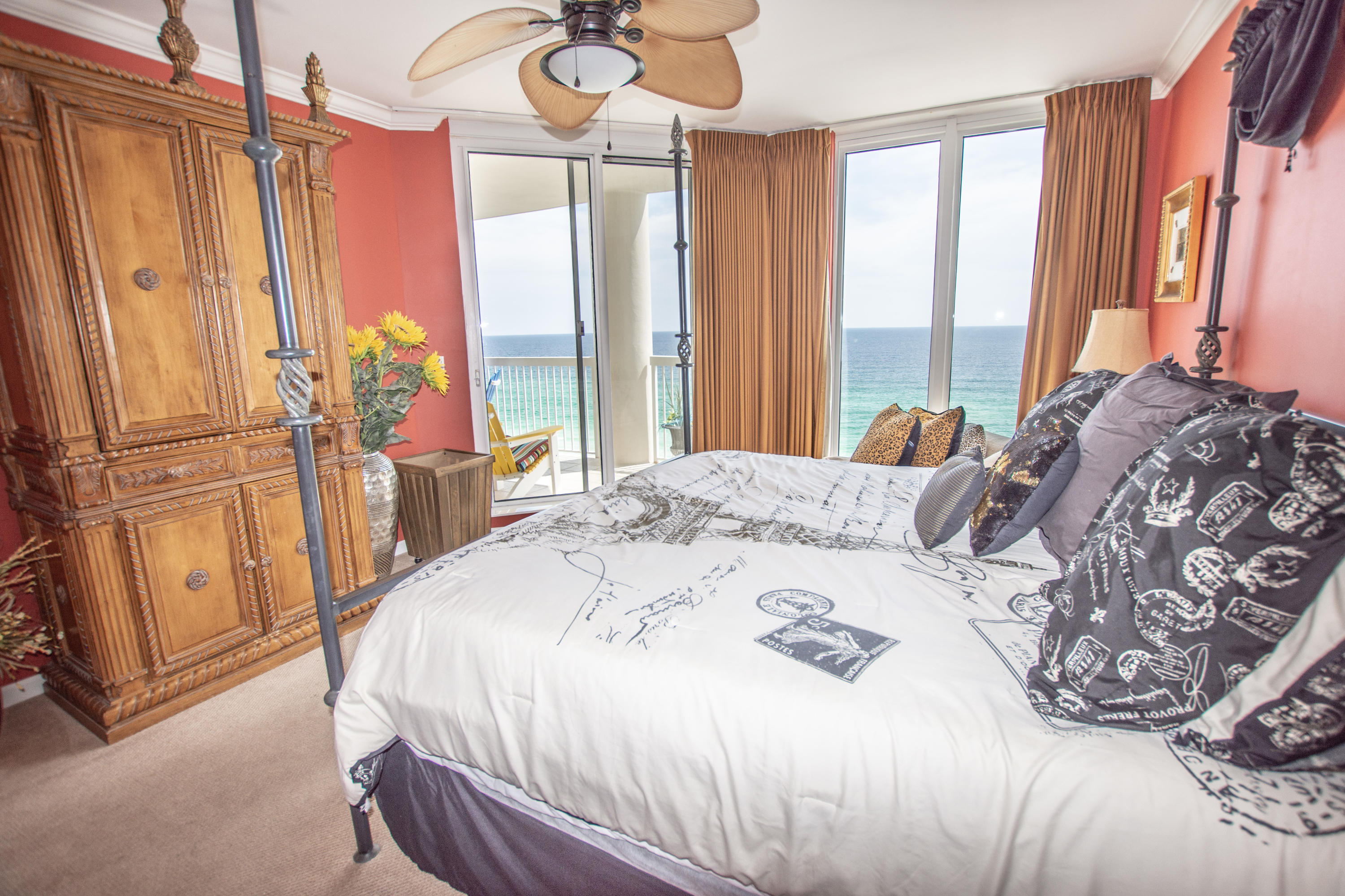 SILVER BEACH TOWERS - Residential