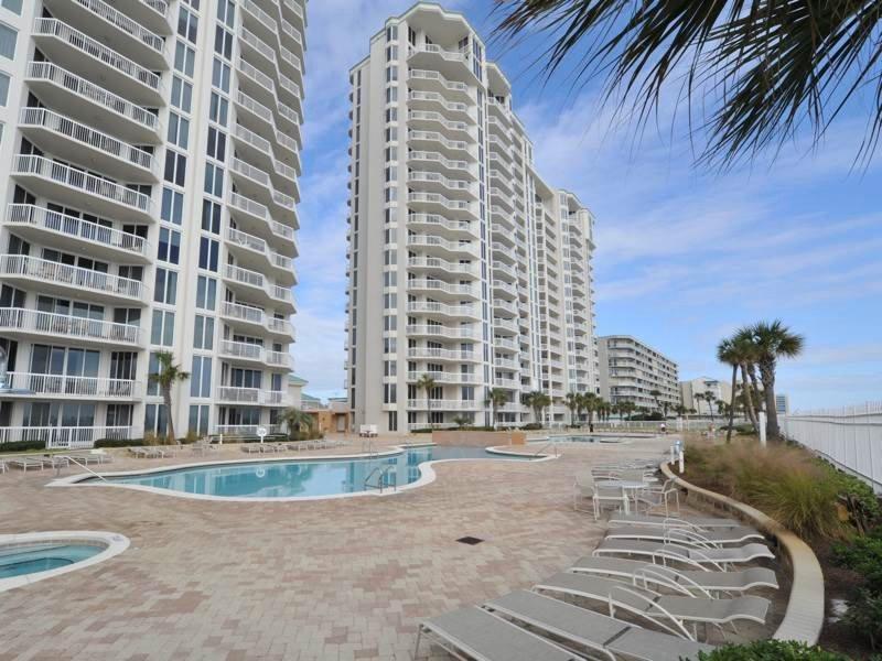 SILVER BEACH TOWERS - Residential