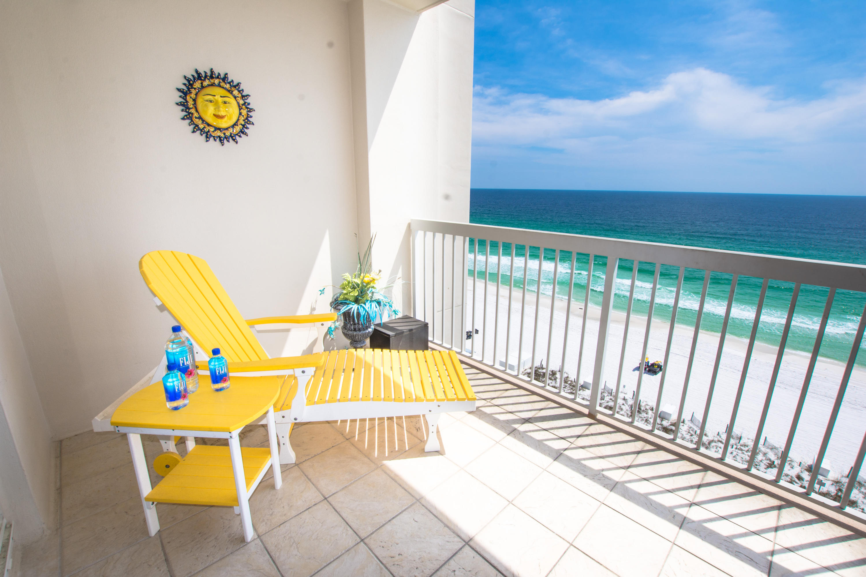 SILVER BEACH TOWERS - Residential