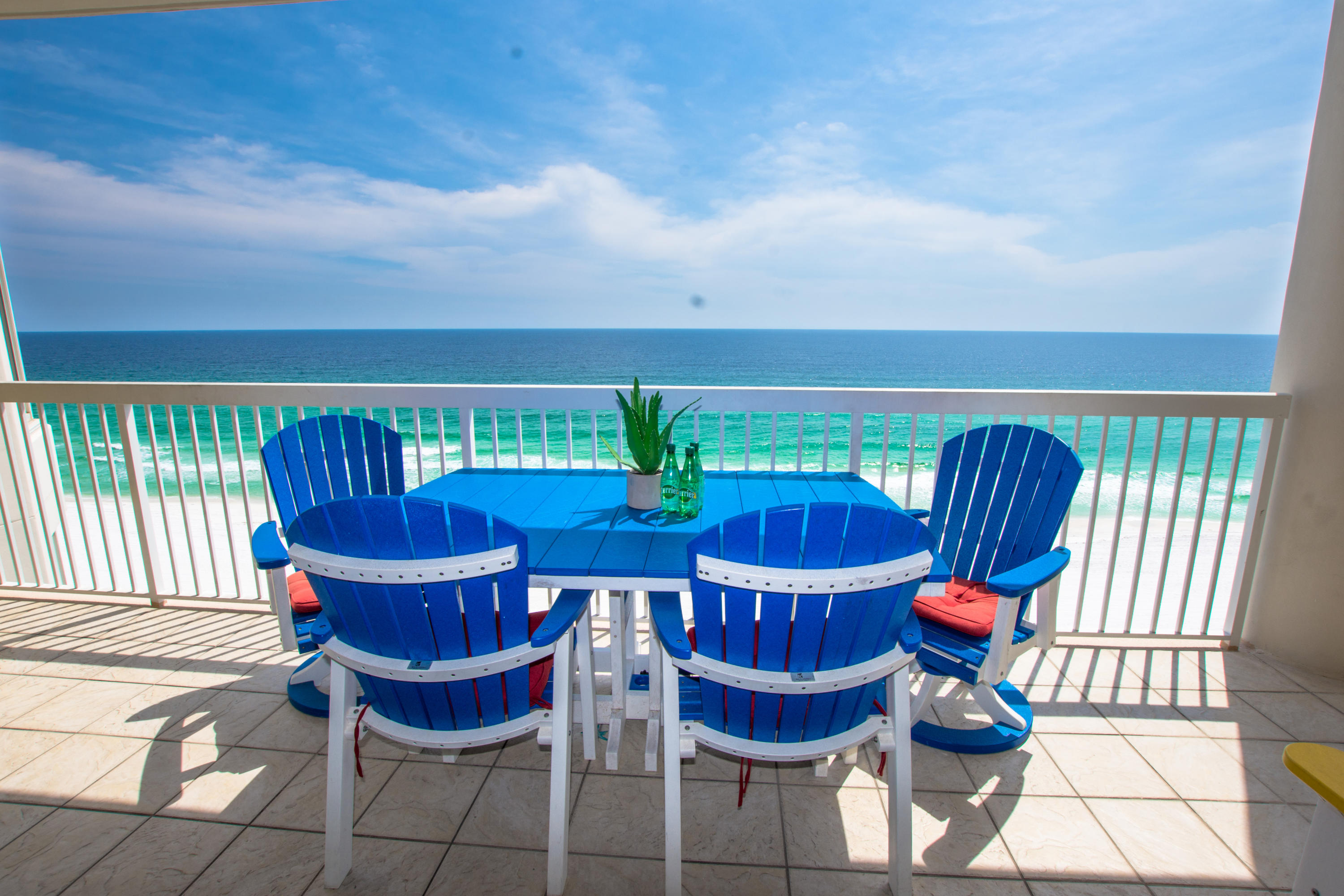 SILVER BEACH TOWERS - Residential