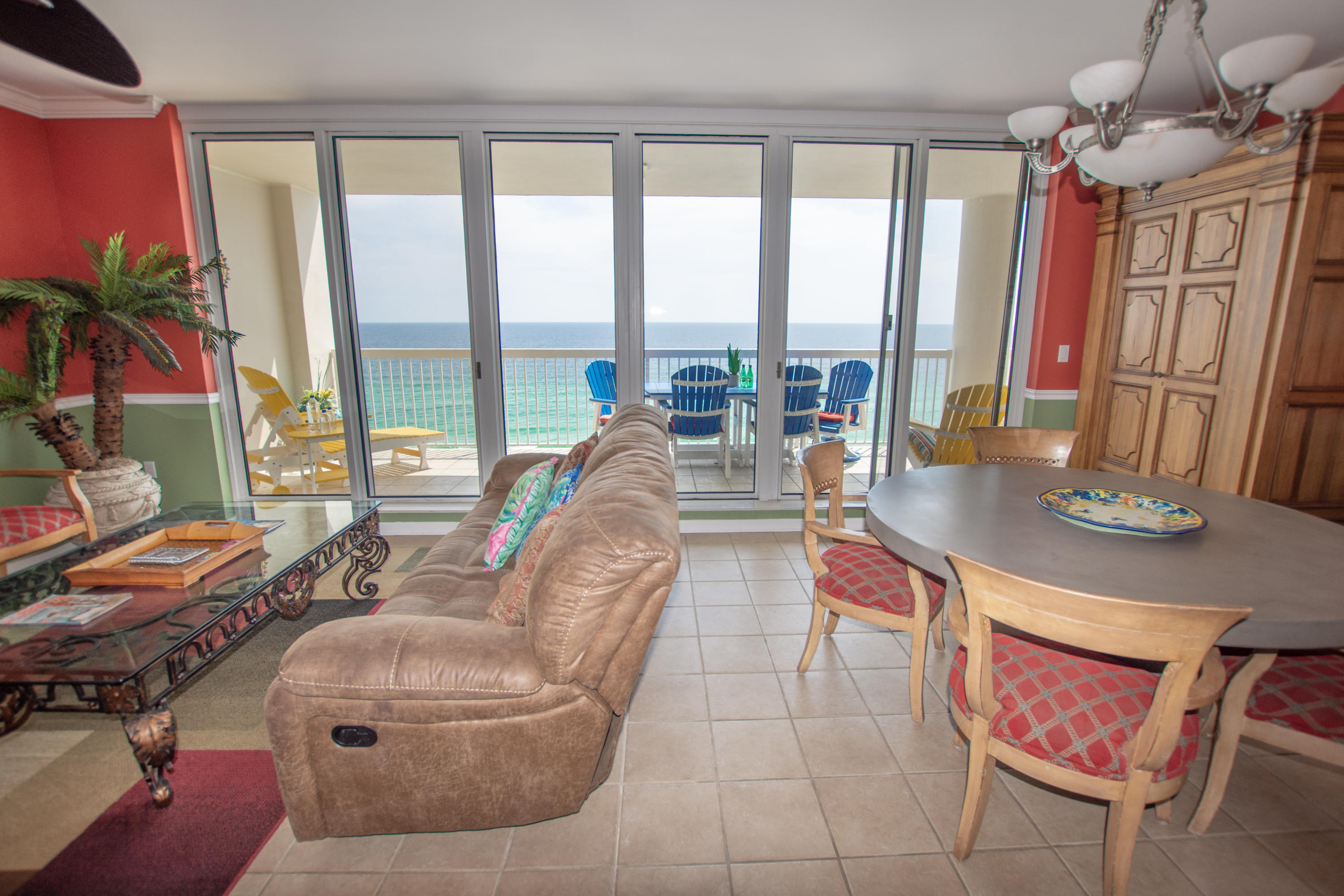 SILVER BEACH TOWERS - Residential