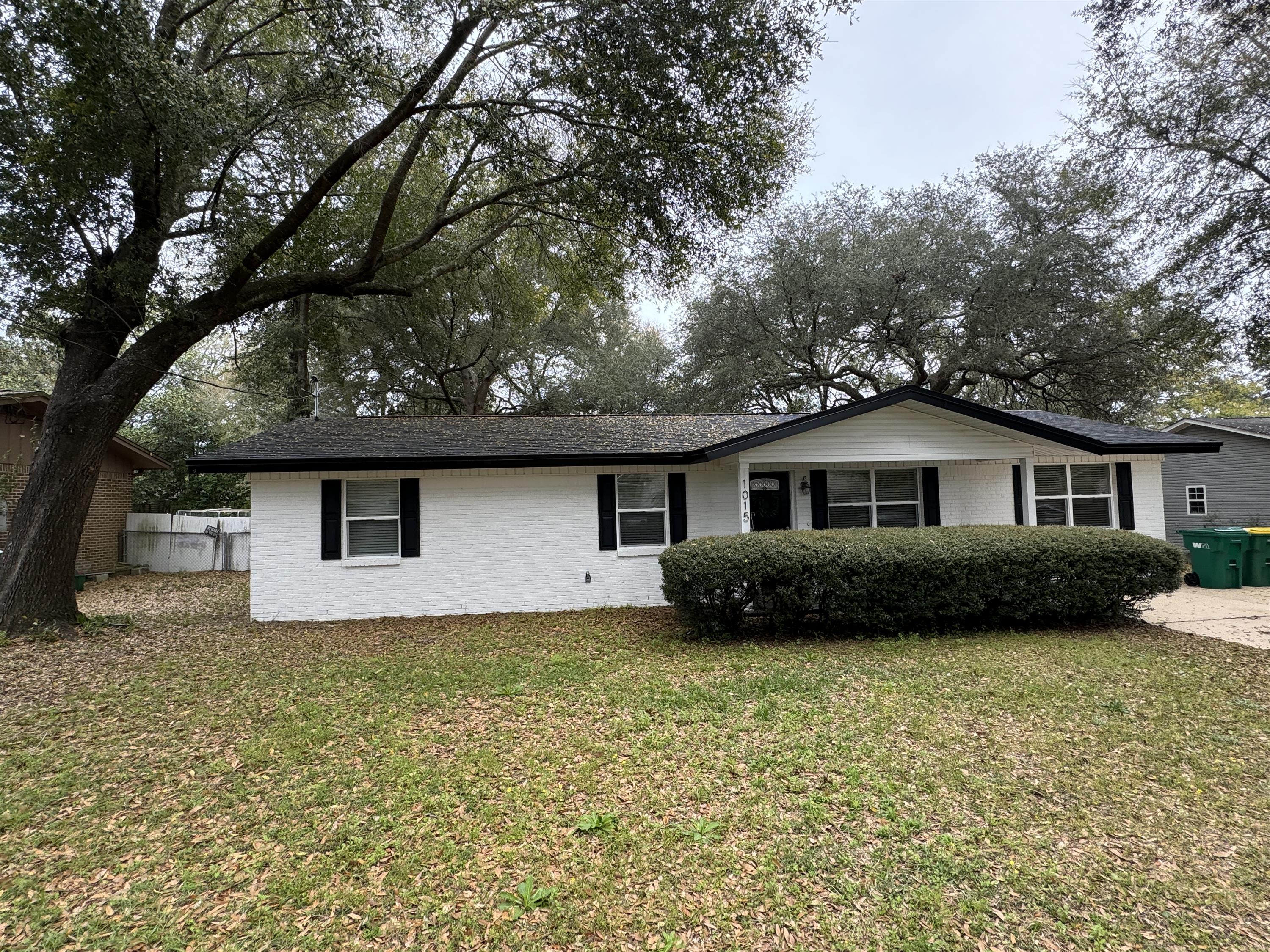 Nestled in a tranquil residential neighborhood on the north side of Niceville, this charming 3-bedroom, 1.5-bathroom ranch has undergone a stunning renovation. Boasting newer appliances and modern finishes. Home is centrally located near schools, bases and the beautiful beaches of the Emerald Coast. Owner will consider pets on a case by case basis and a non-refundable pet fee.  No smoking or vaping.