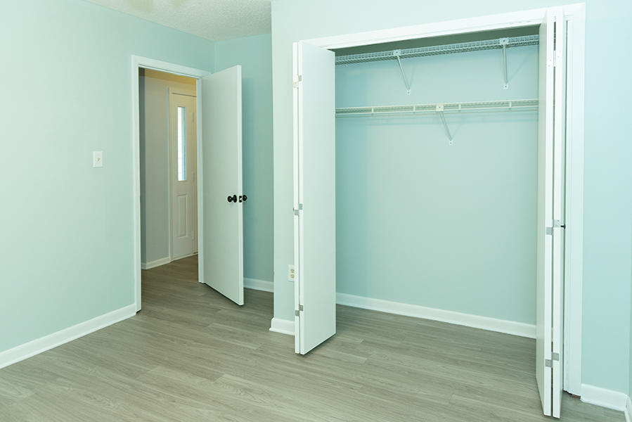 WOODLAND PARK ESTATES - Residential Lease