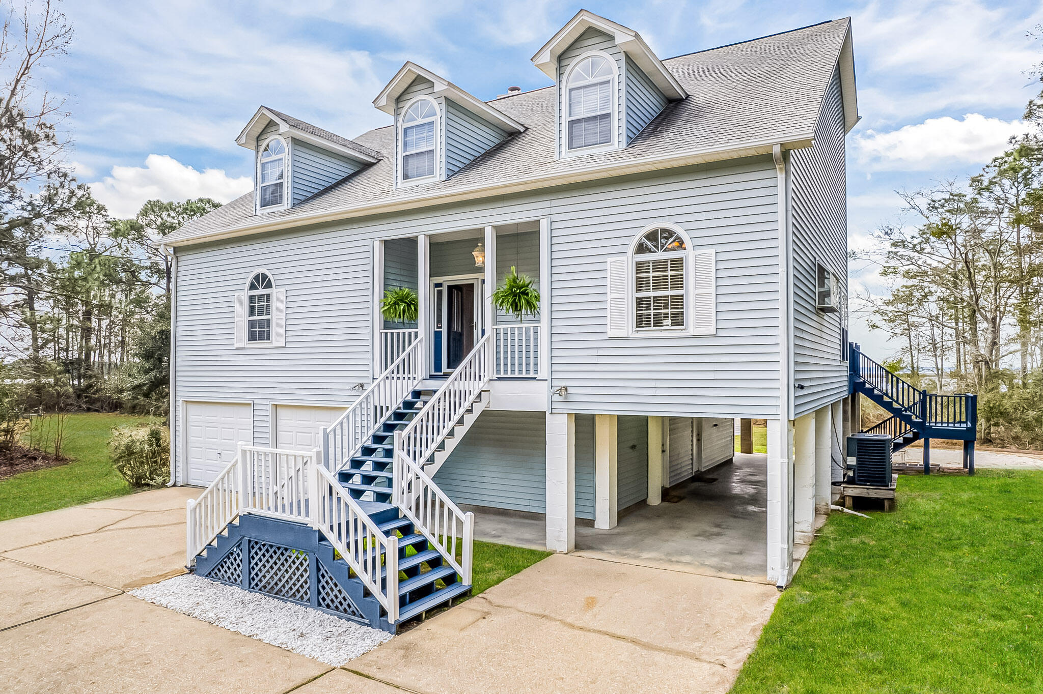AVALON BEACH - Residential