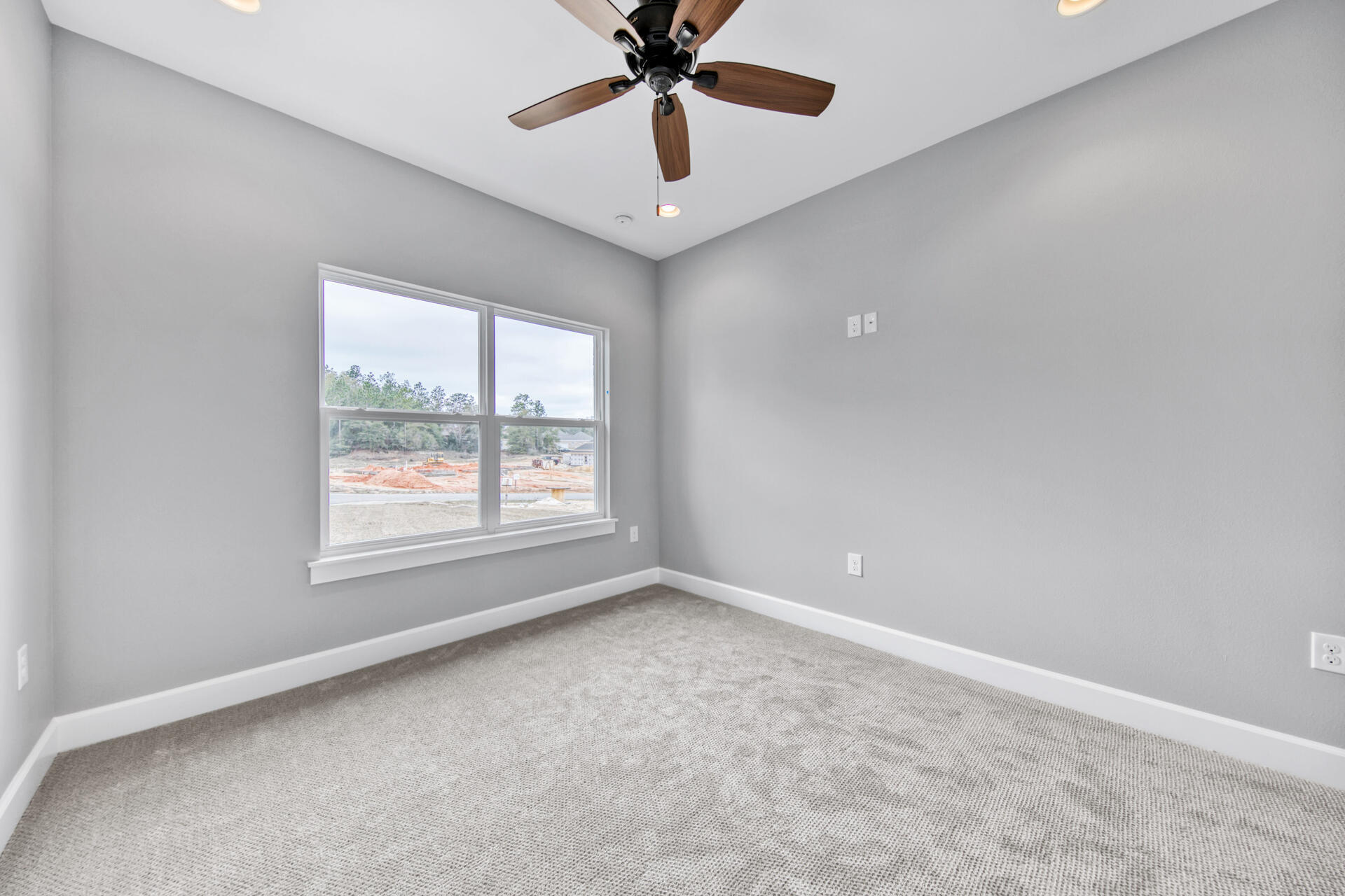 MOSSY OAKS - Residential