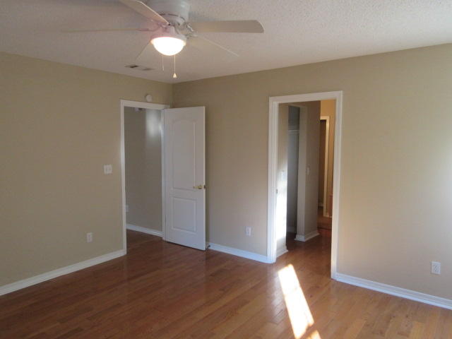 ROCKY BAYOU COUNTRY CLUB ESTATES 3 - Residential