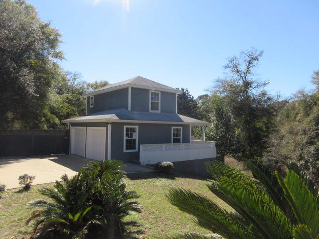 ROCKY BAYOU COUNTRY CLUB ESTATES 3 - Residential