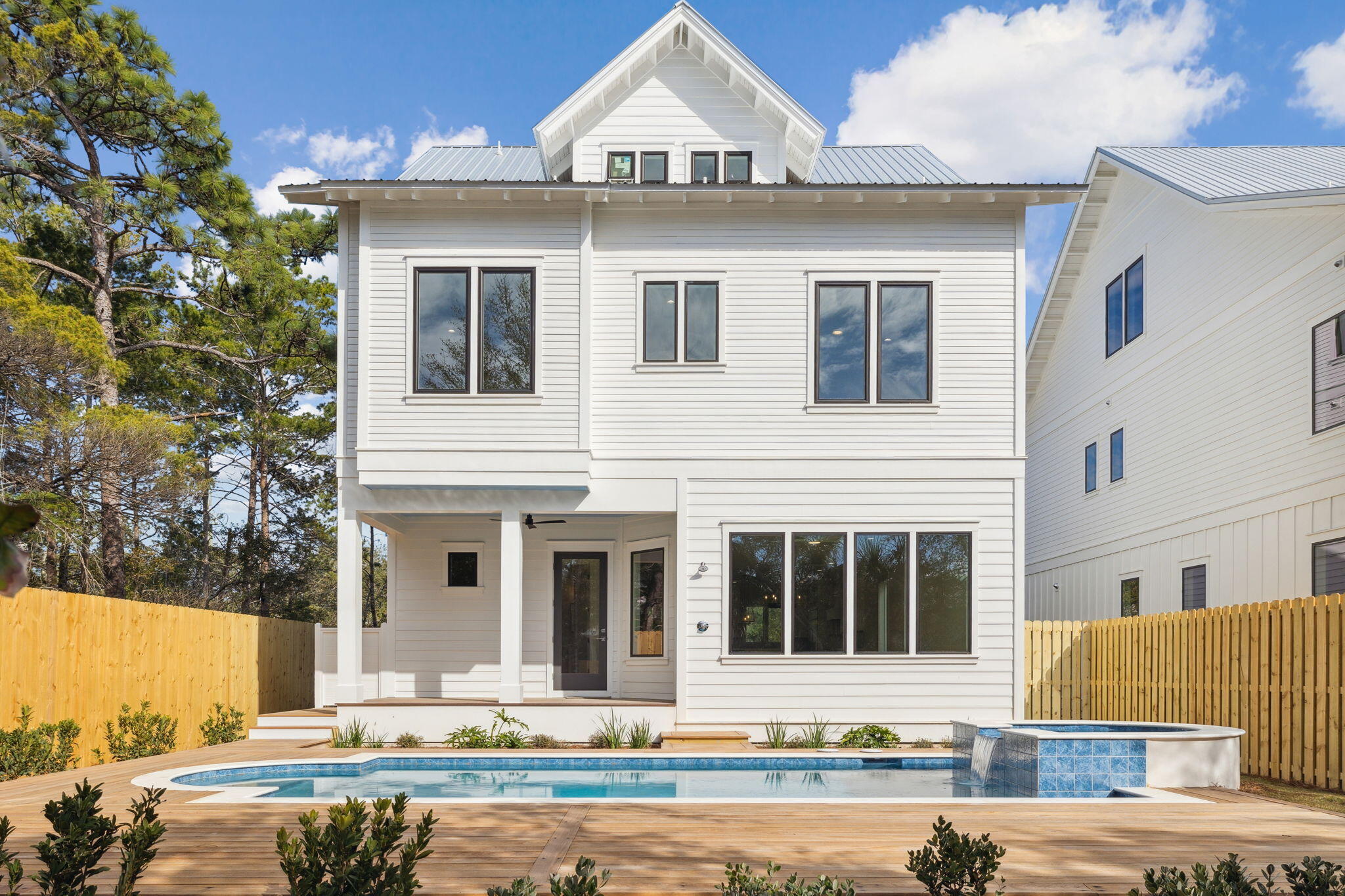 GULF SHORE MANOR - Residential