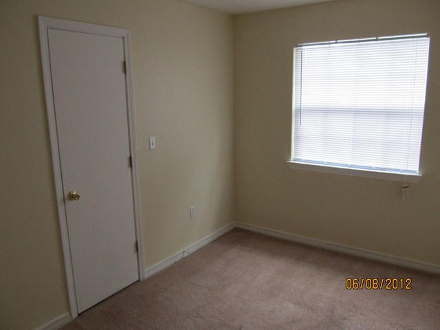 LIVEOAK S/D - Residential Lease