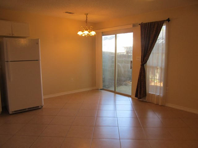 LIVEOAK S/D - Residential Lease