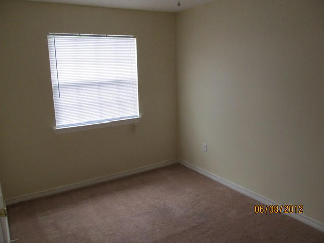 LIVEOAK S/D - Residential Lease