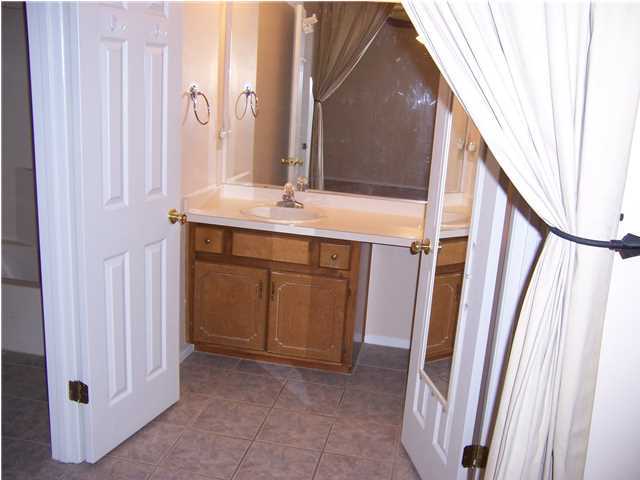 BLUEPINEVILLAGE - Residential Lease