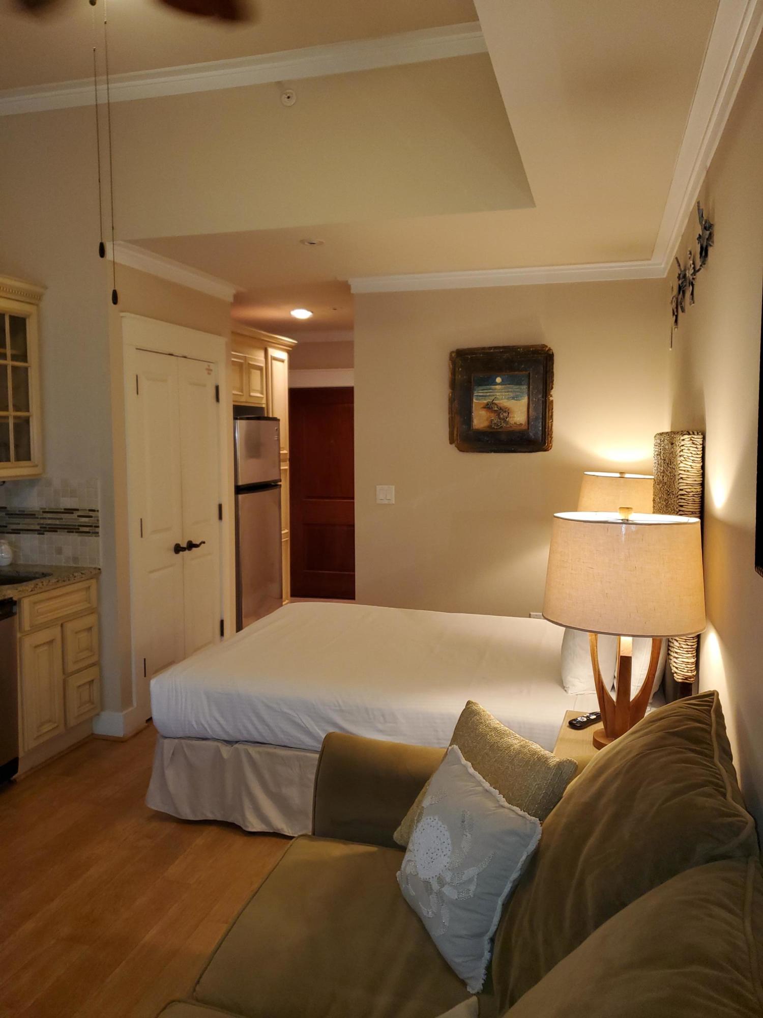 PILOT HOUSE - Residential Lease