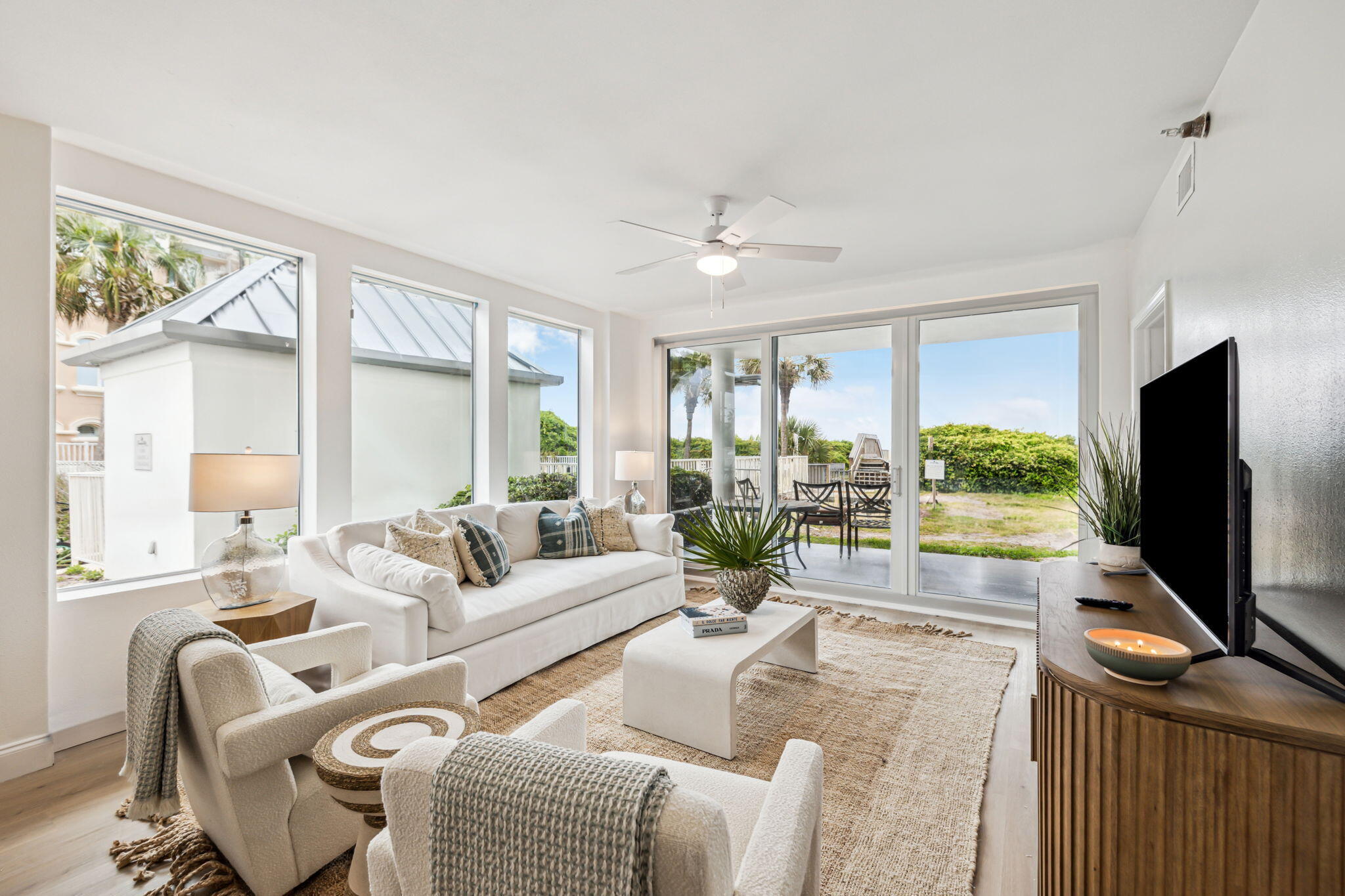 TRANQUILLITY ON THE BEACH - Residential