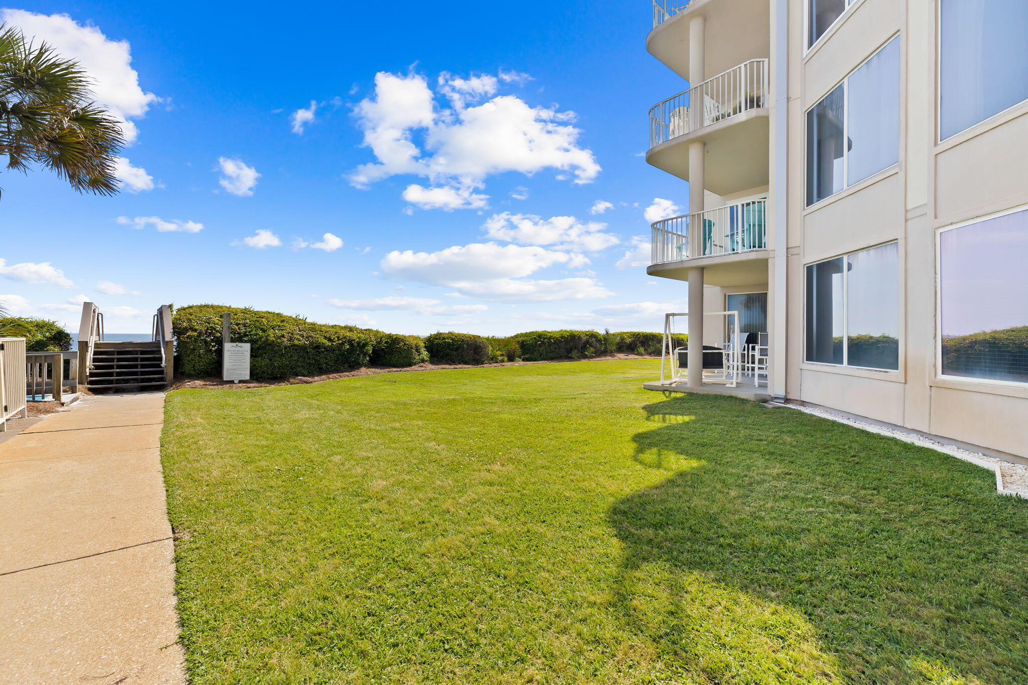 TRANQUILLITY ON THE BEACH - Residential