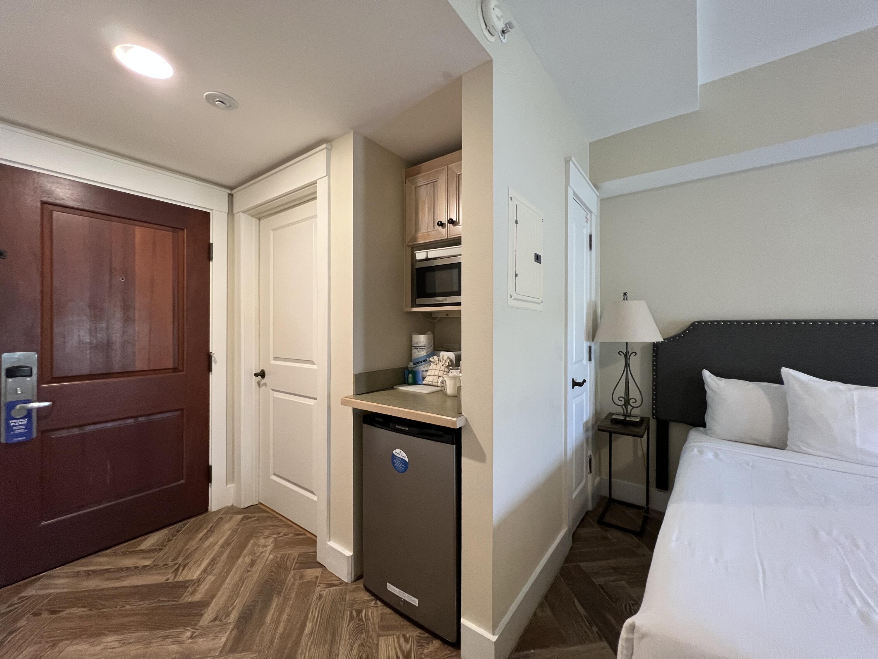 PILOT HOUSE - Residential Lease