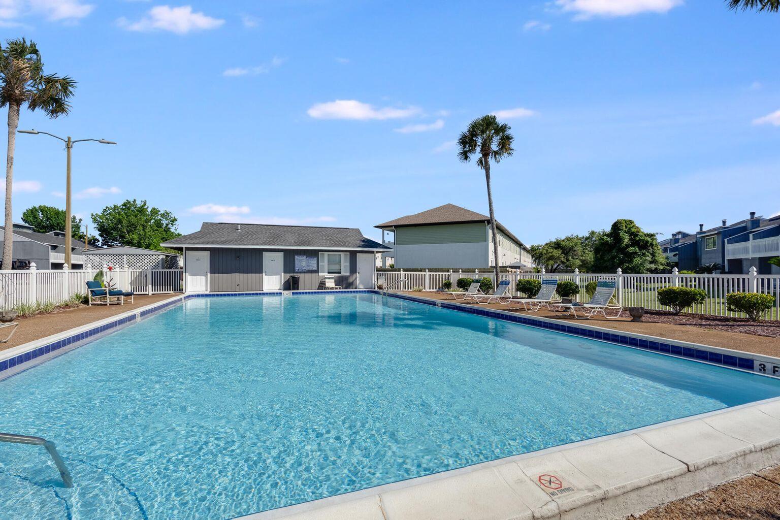 DESTIN RACQUET CLUB T/H - Residential