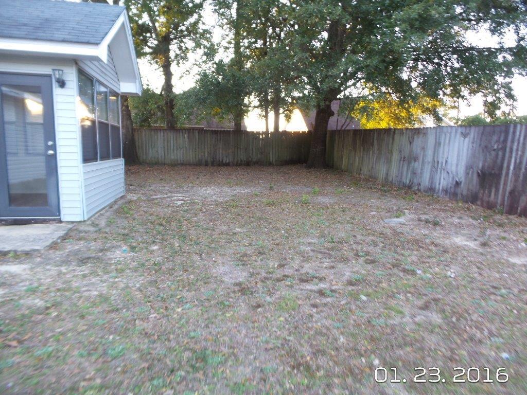SHOAL TERRACE ESTATES - Residential Lease