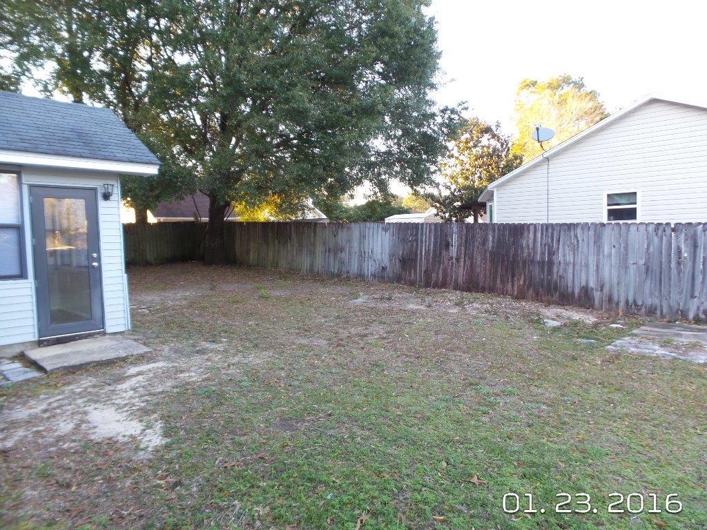 SHOAL TERRACE ESTATES - Residential Lease