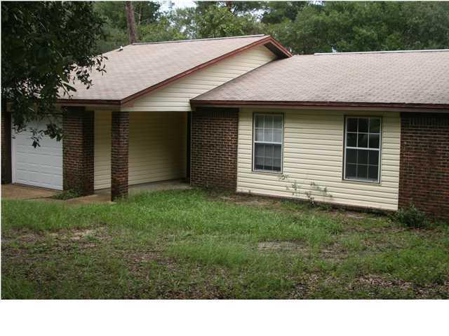 Nice 3 bedroom, 2 bath home located in the heart of Niceville. Convenient location close to Northwest Fla. State College, Eglin AFB & 7th. Special Forces. Sorry no pets allowed & NO smoking! Any person 18 years old or older must complete separate applications and pay separate application fees. Tenants are required to have and maintain renter's liability insurance while occupying the home