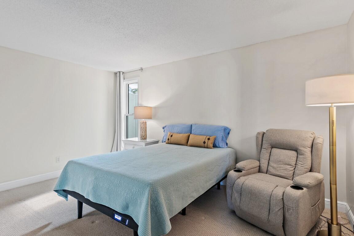 LINKSIDE VILLAGE UNIT 1 - Residential